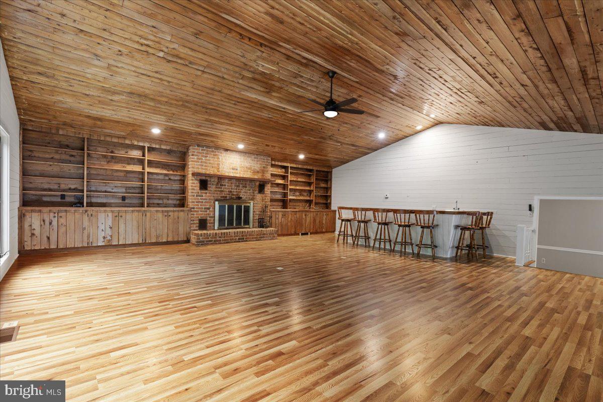 405 Cove Rd