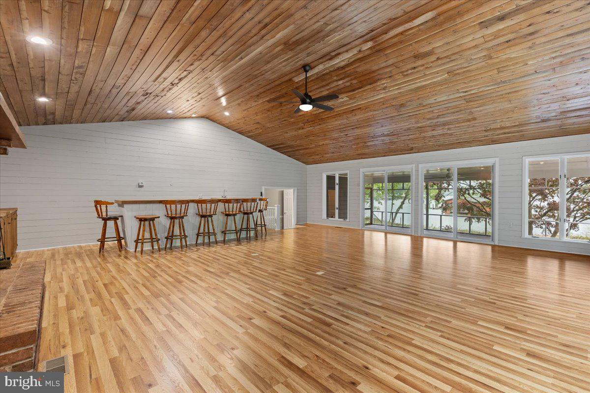 405 Cove Rd