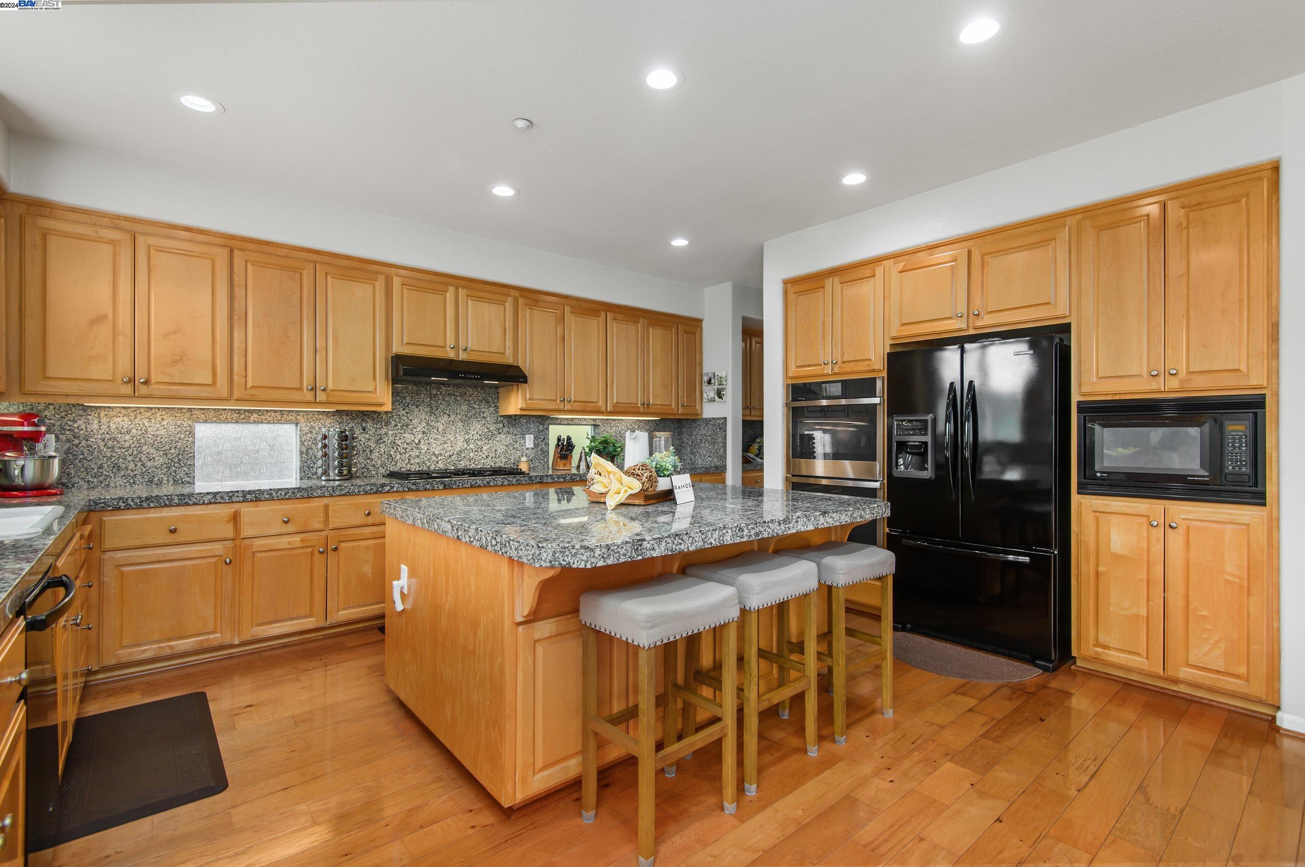 1101 Lexington Way