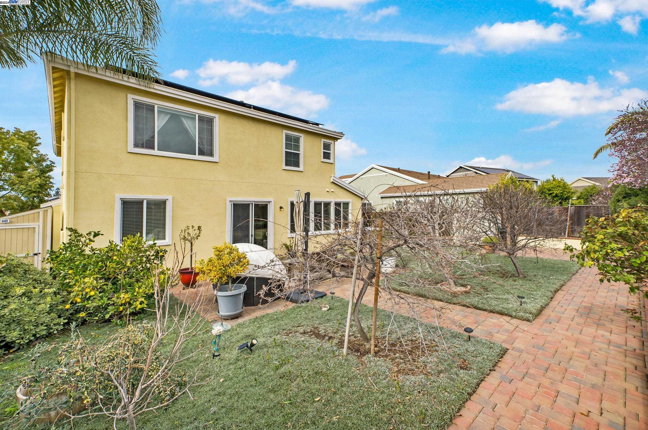 1101 Lexington Way