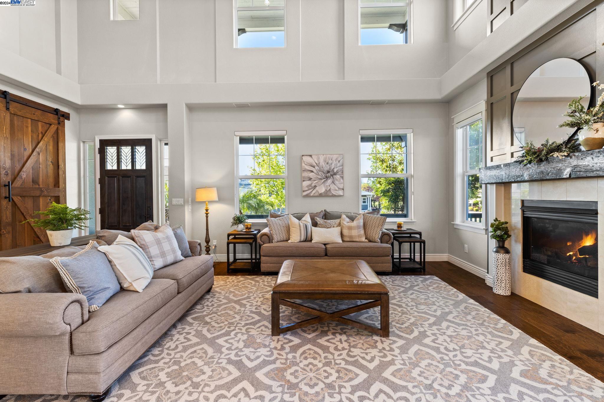 3041 Danielle Ln