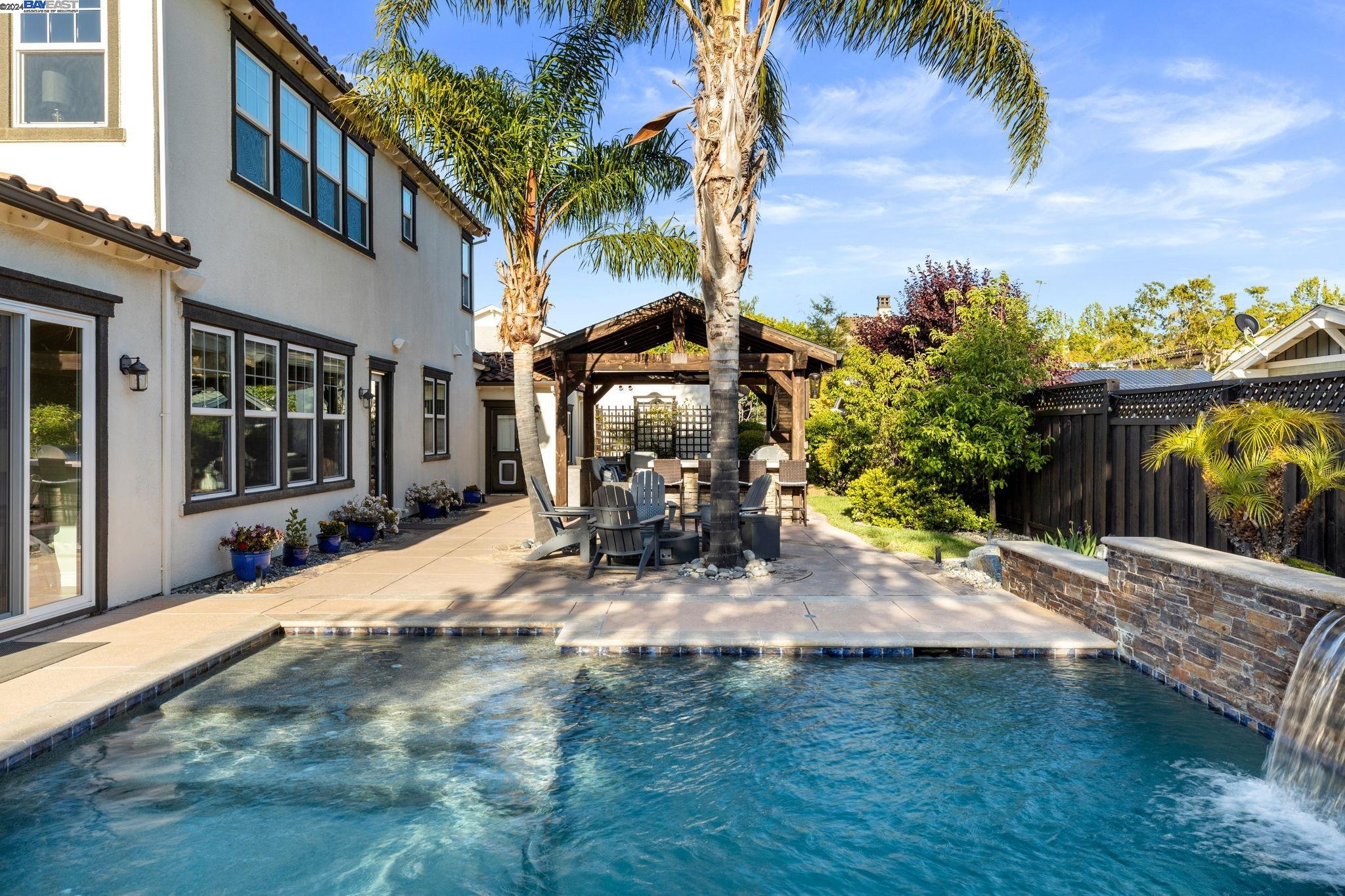 3041 Danielle Ln