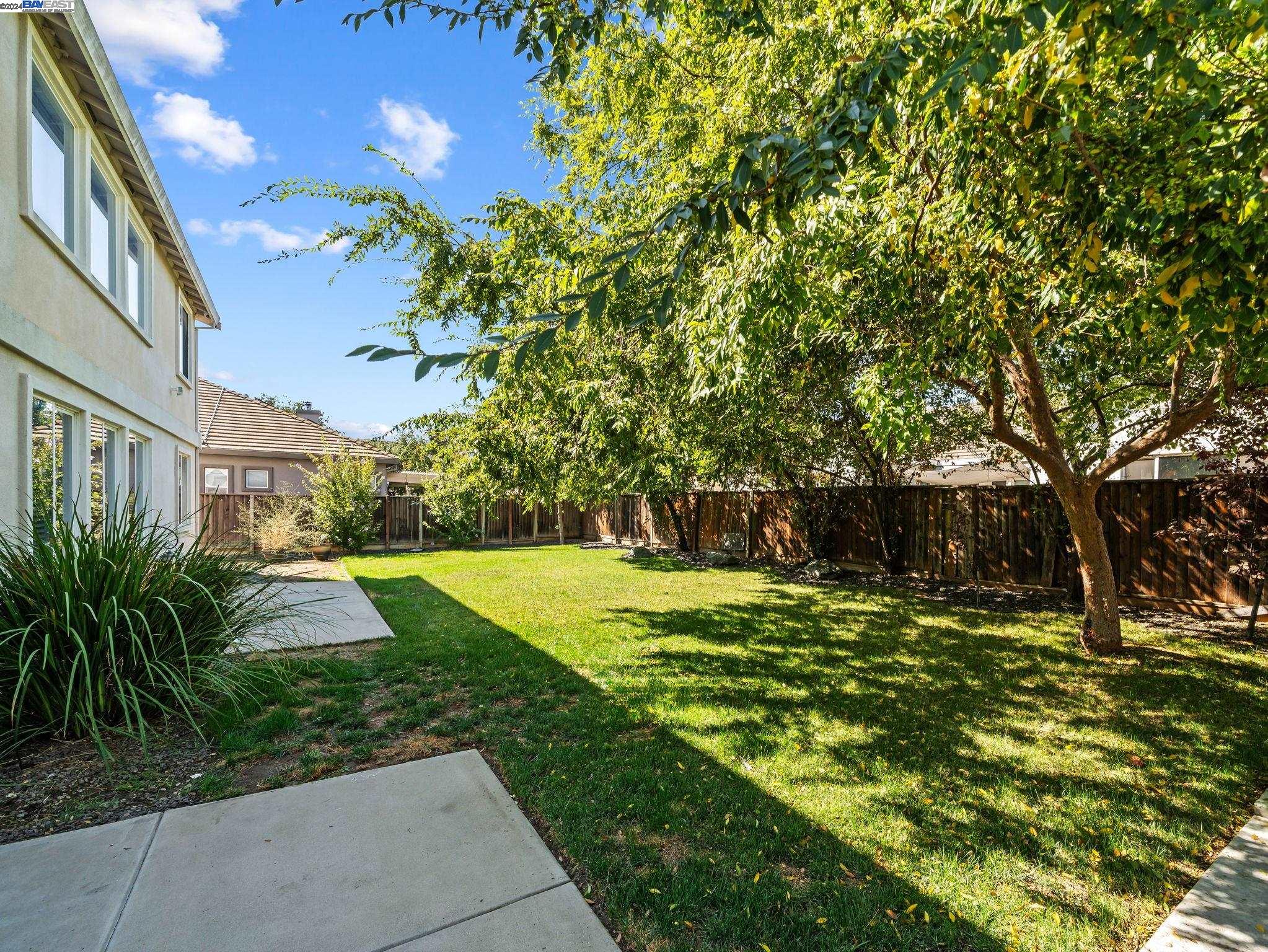 2853 Gardenside Ct