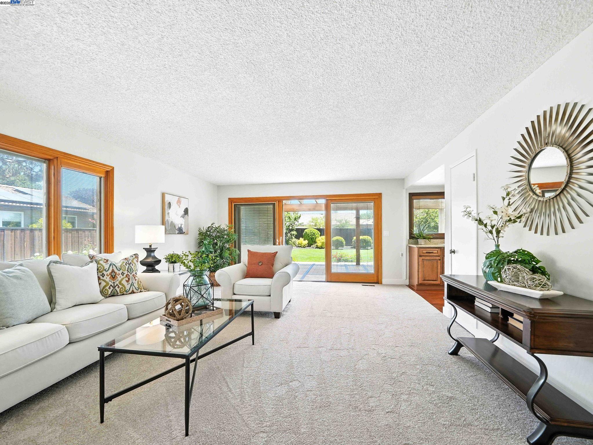 2858 Superior Dr