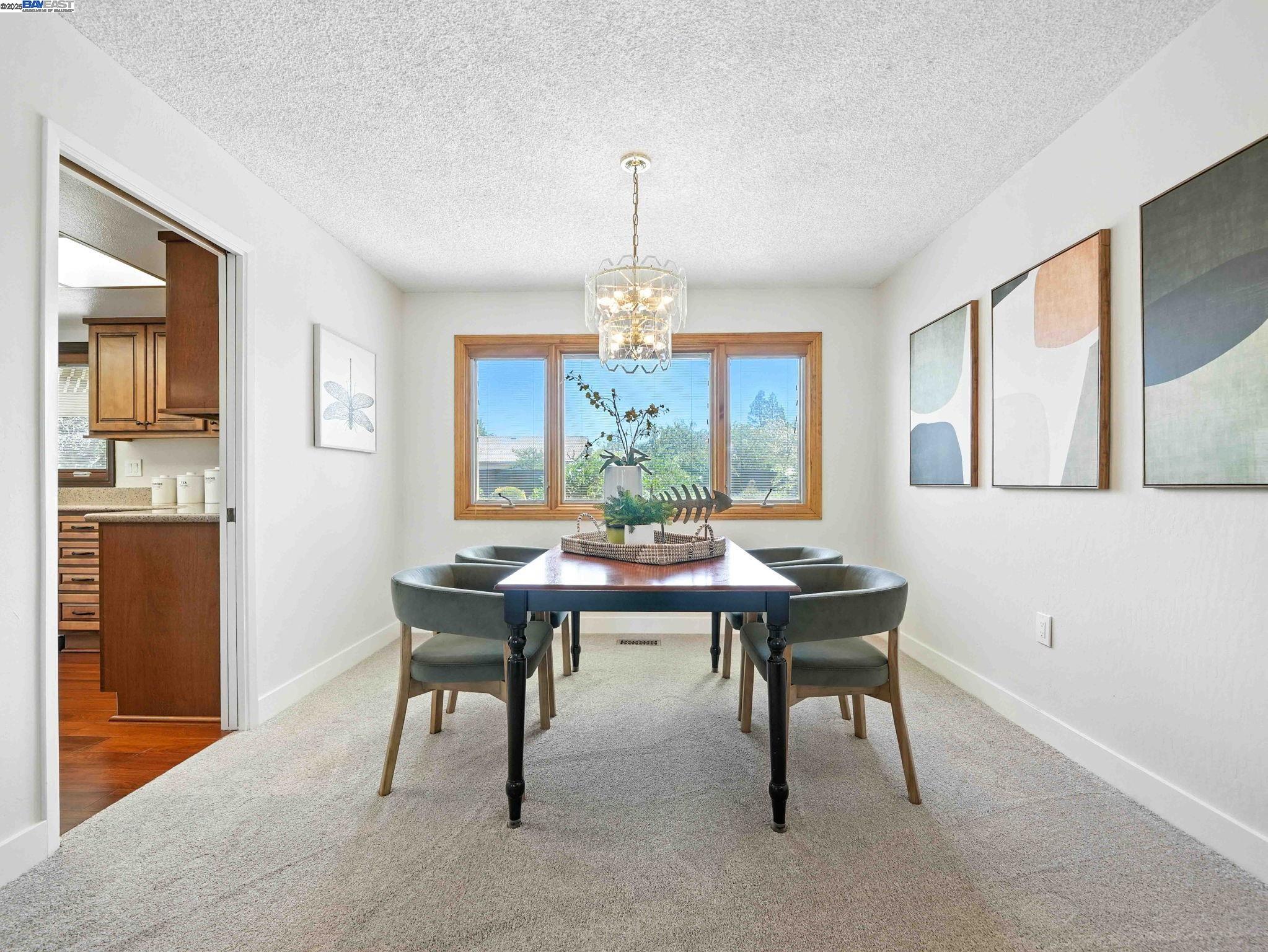 2858 Superior Dr
