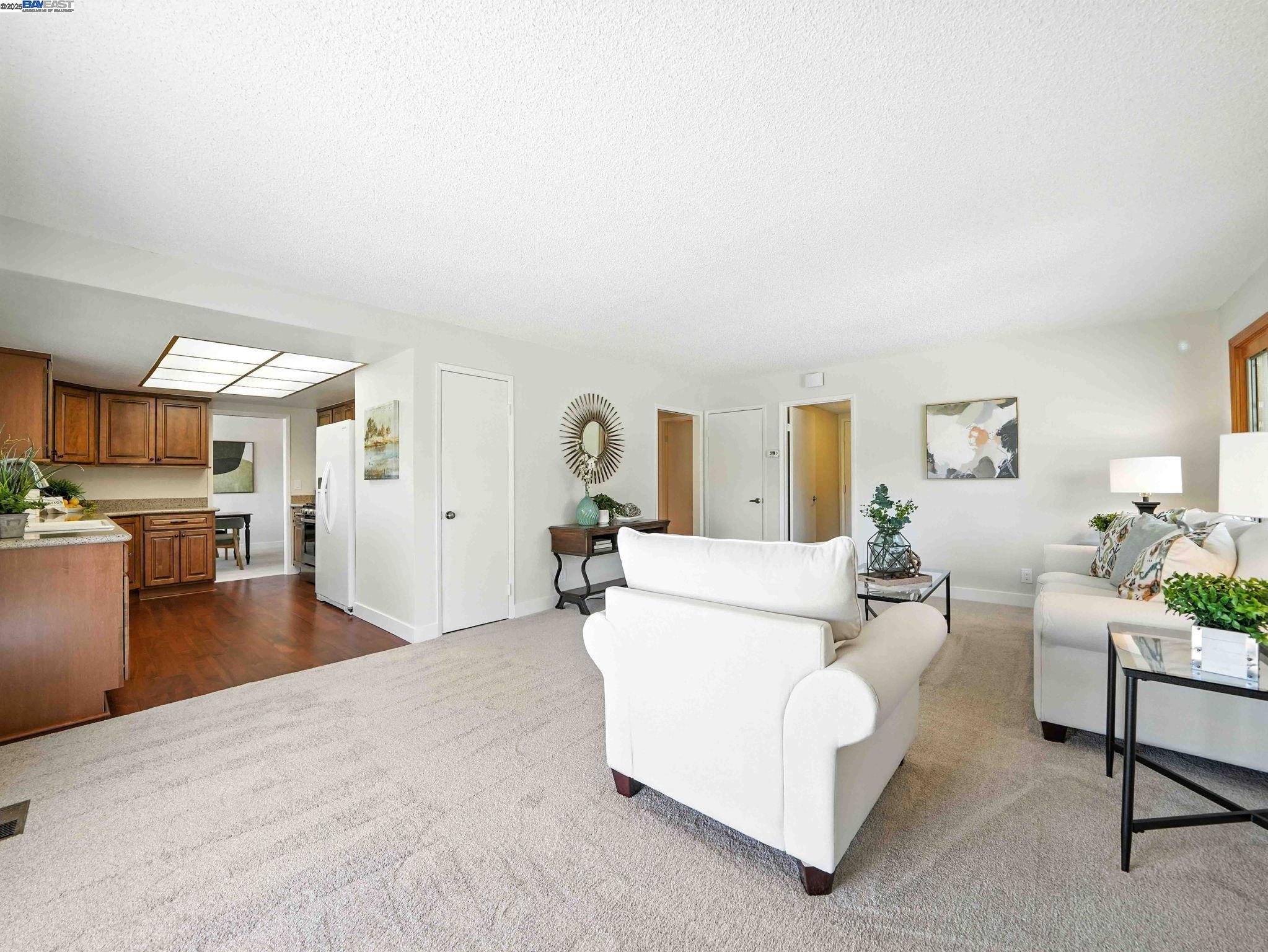 2858 Superior Dr