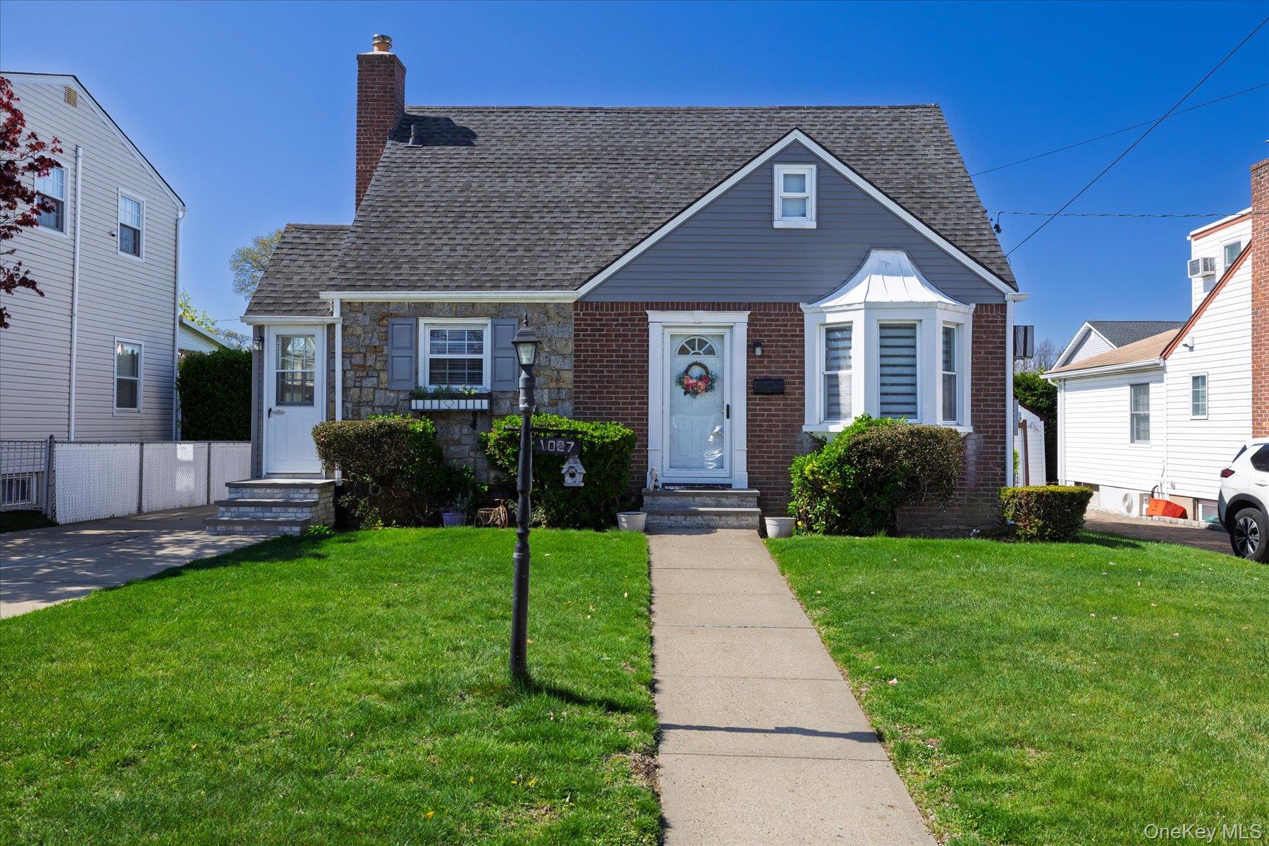 1027 Van Buren Avenue