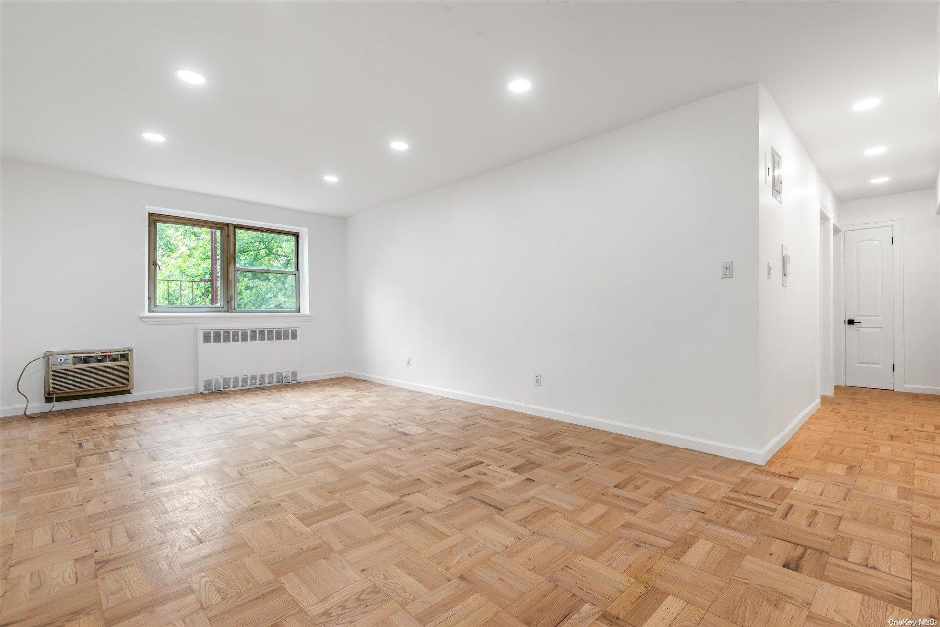 88-08 151 Street Unit: 1E