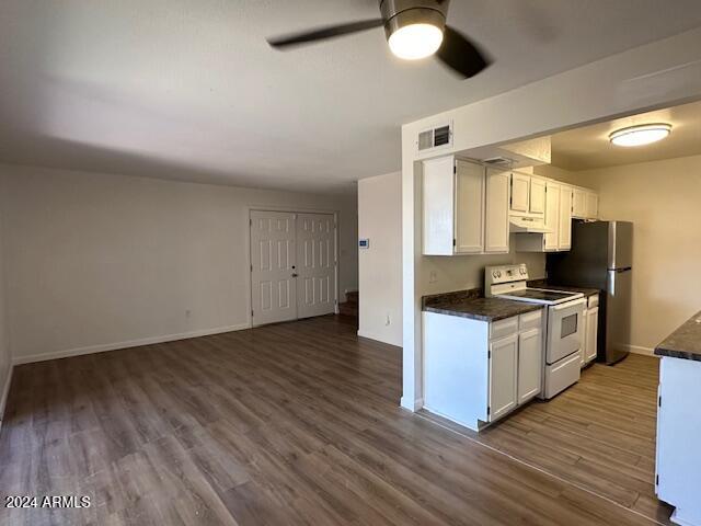 5951 W Golden Lane