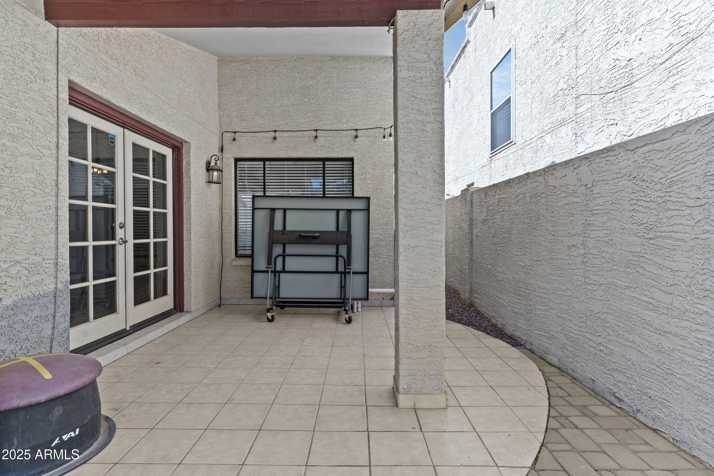 190 E Tremaine Avenue