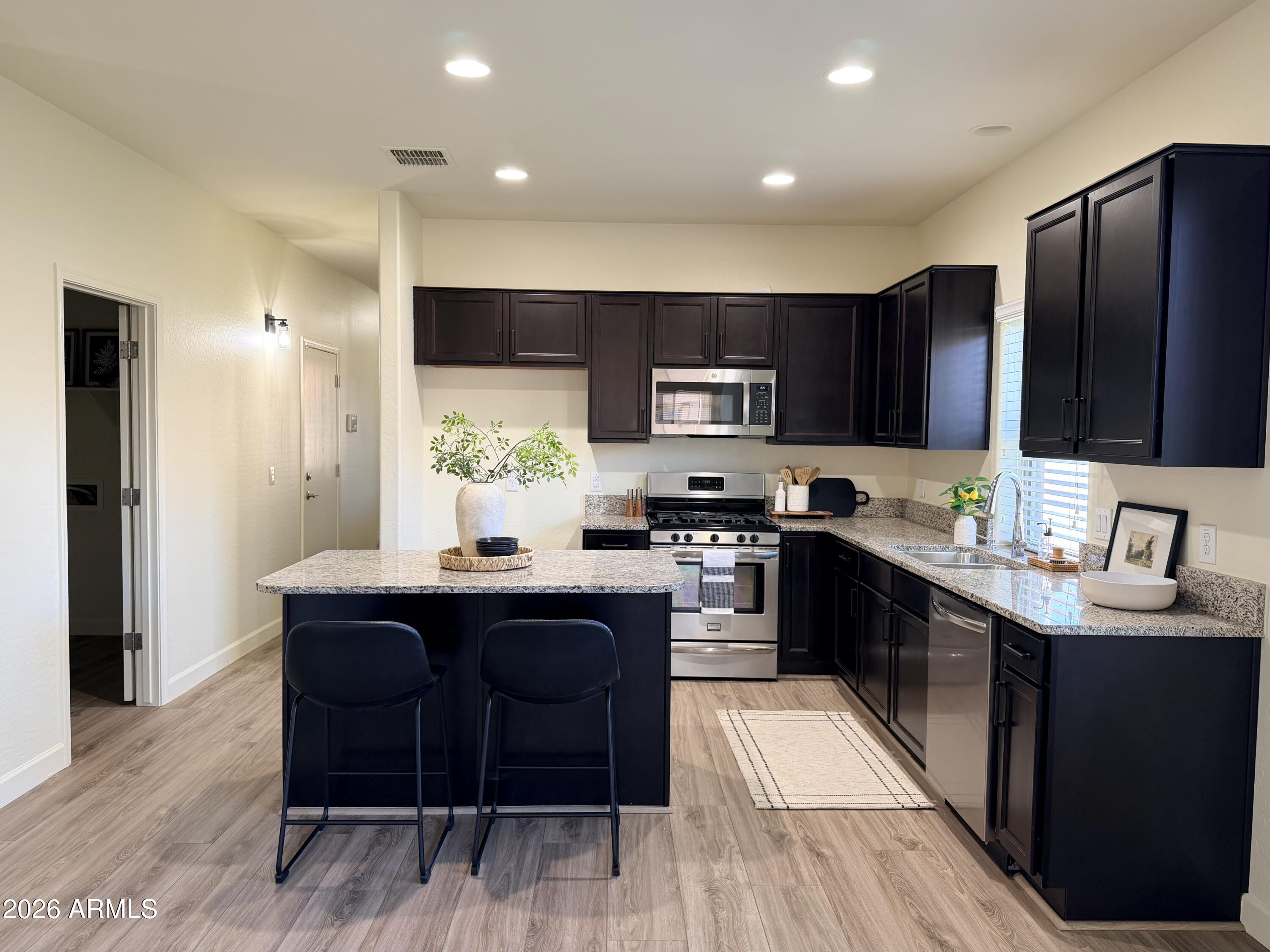 41113 W CURTIS Lane