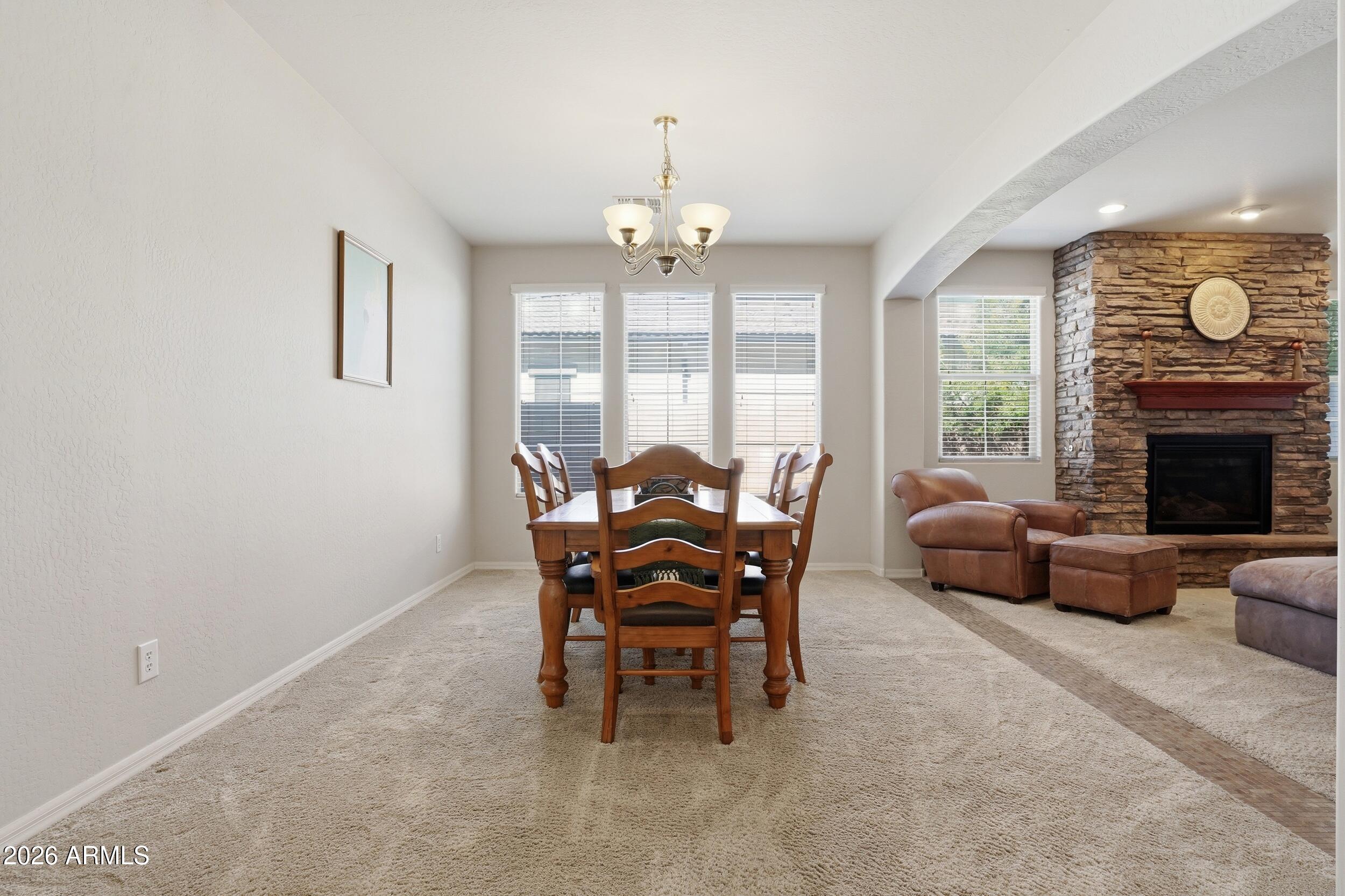 1917 E AZALEA Court