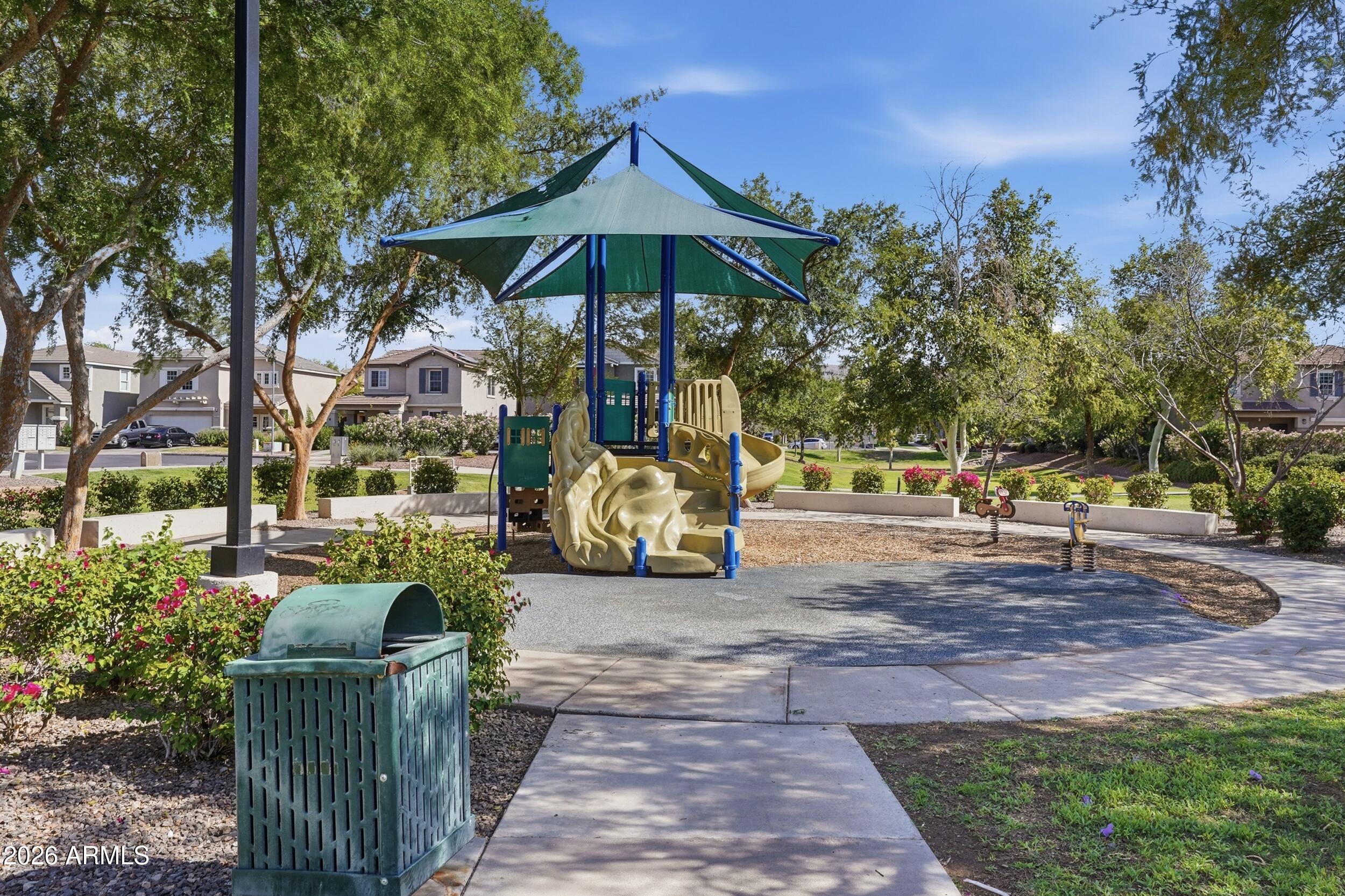 2357 E HIDALGO Avenue