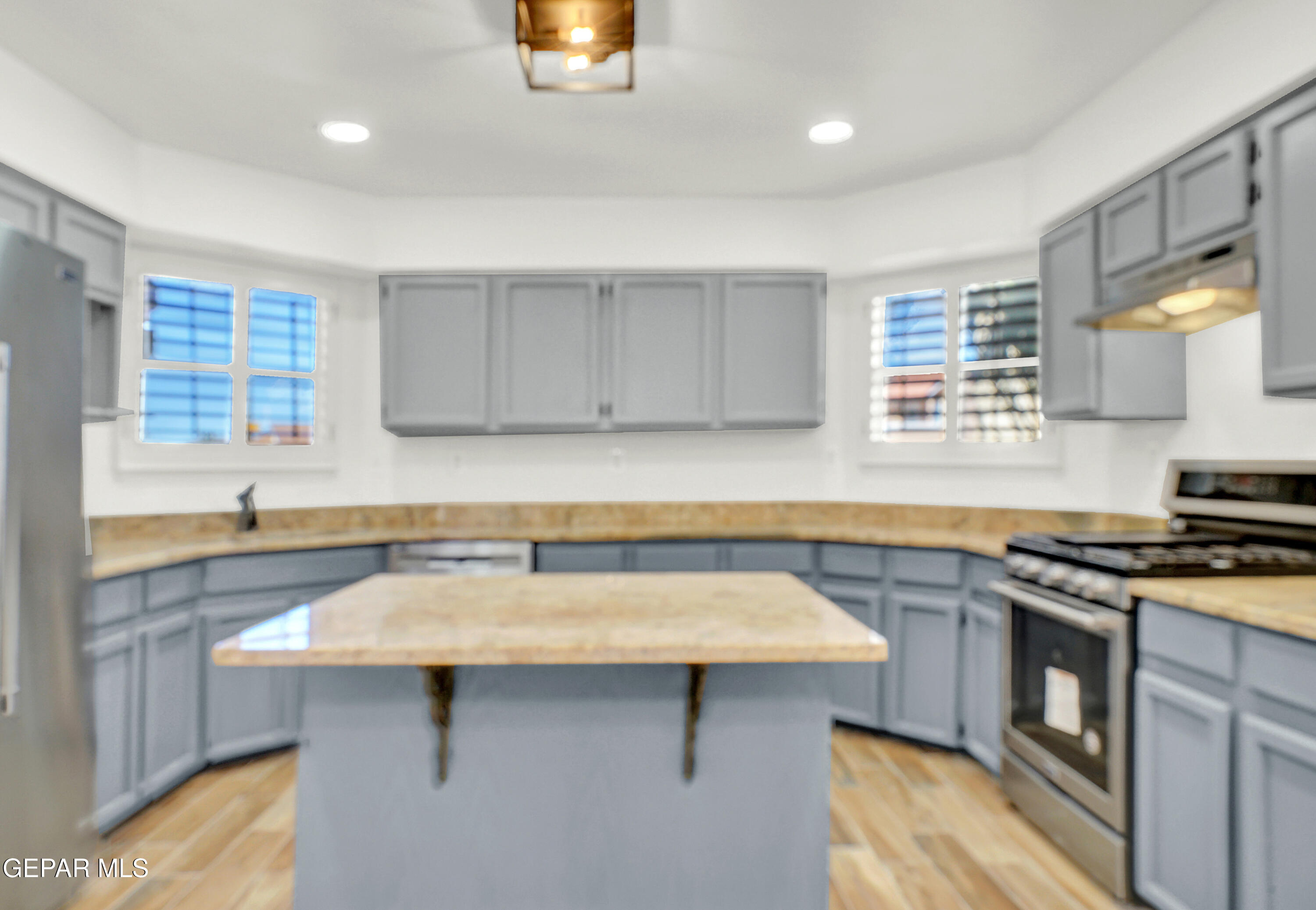 7114 DESERT JEWEL Drive