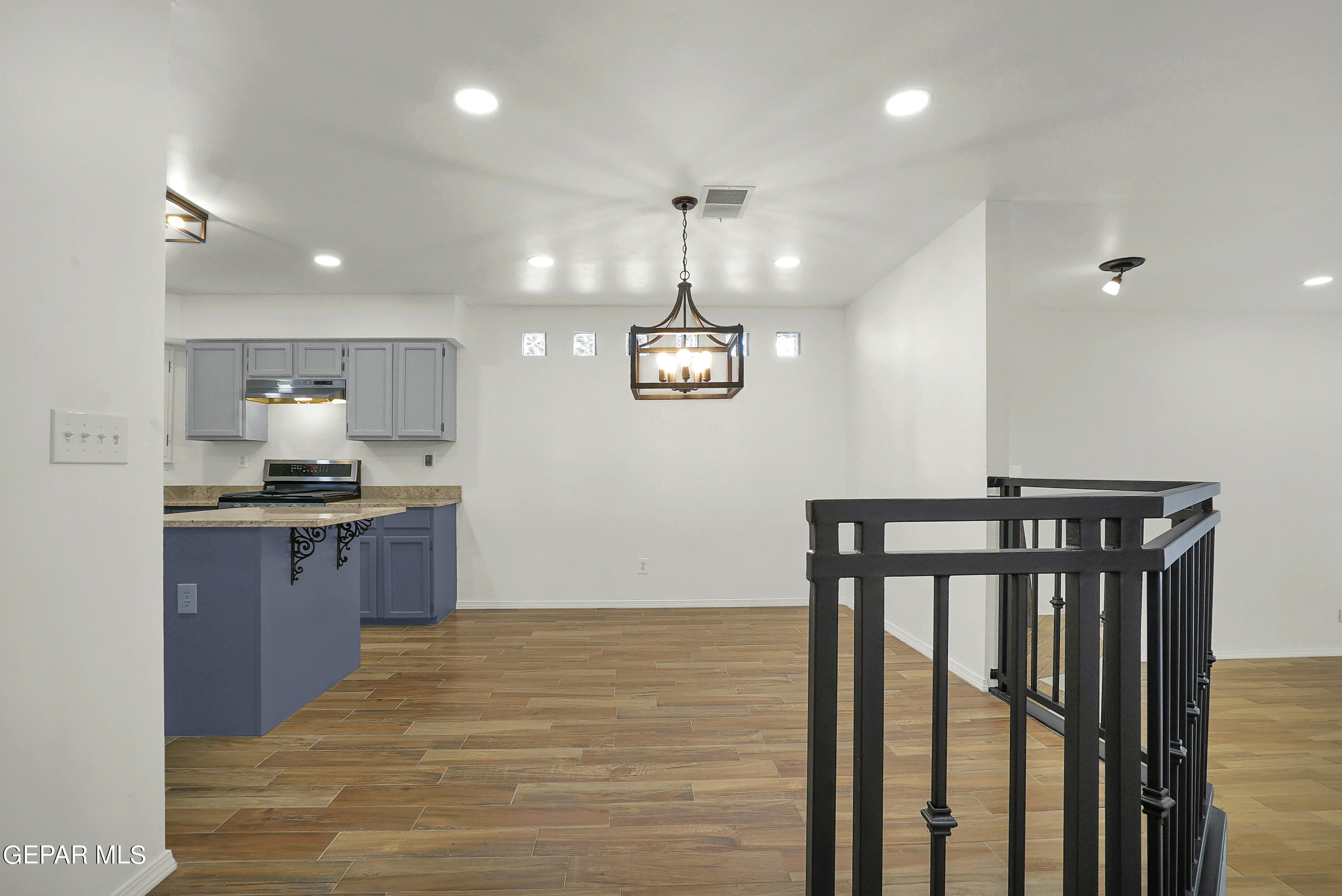 7114 DESERT JEWEL Drive