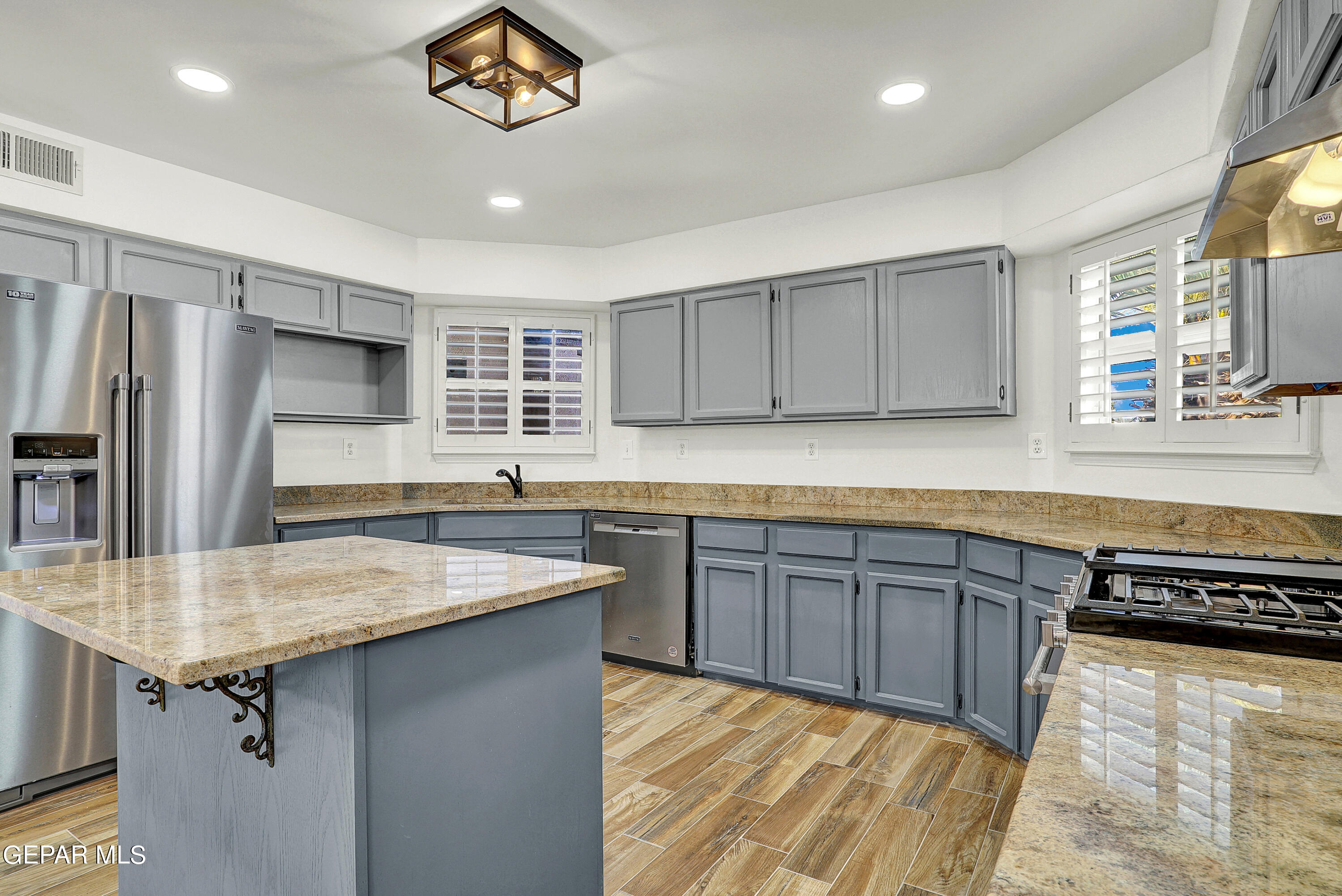 7114 DESERT JEWEL Drive