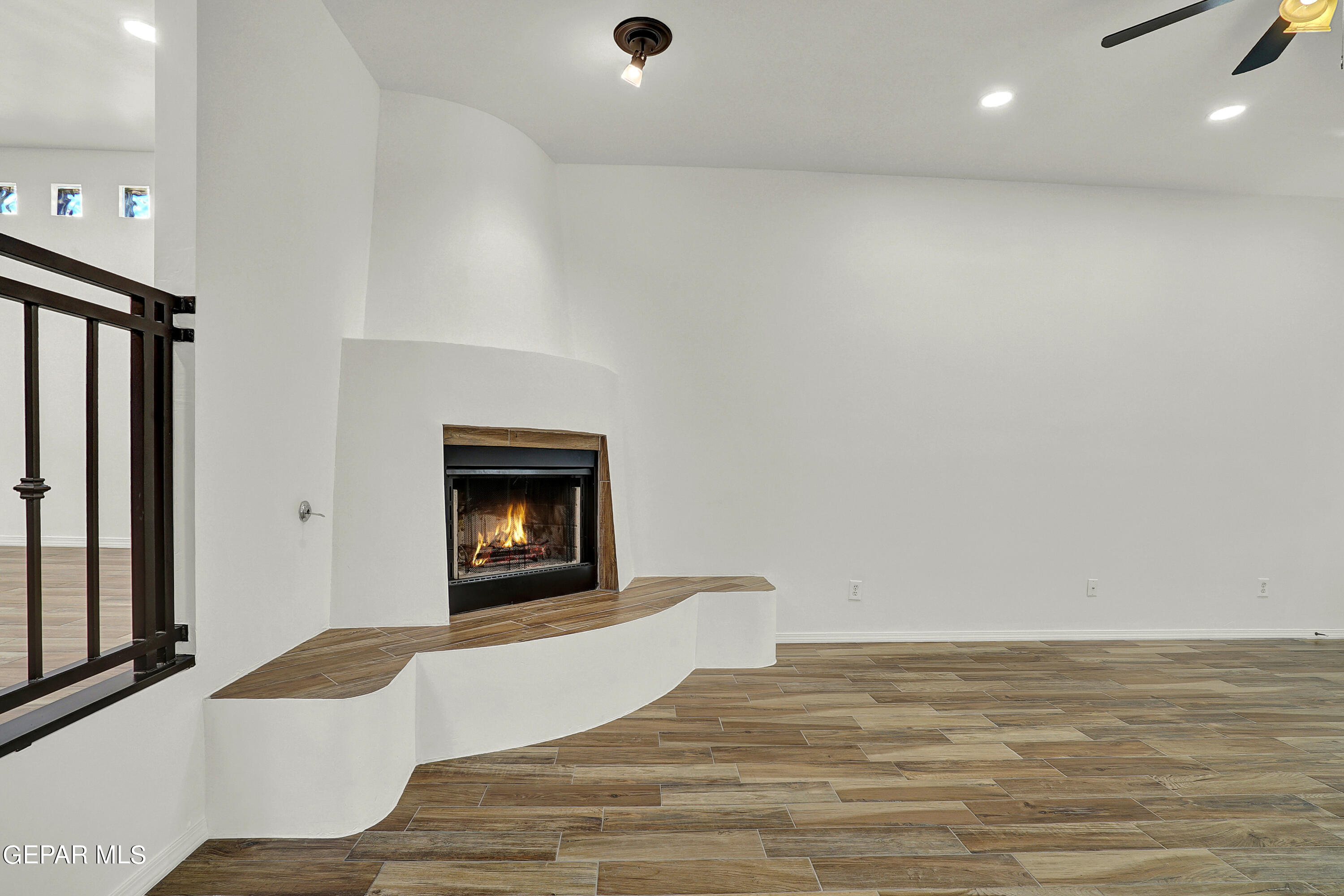 7114 DESERT JEWEL Drive