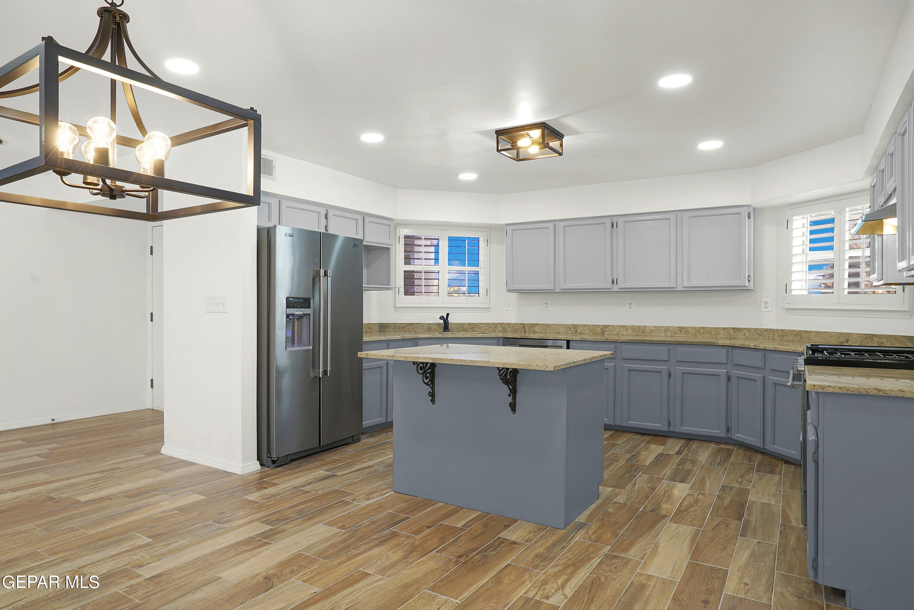 7114 DESERT JEWEL Drive