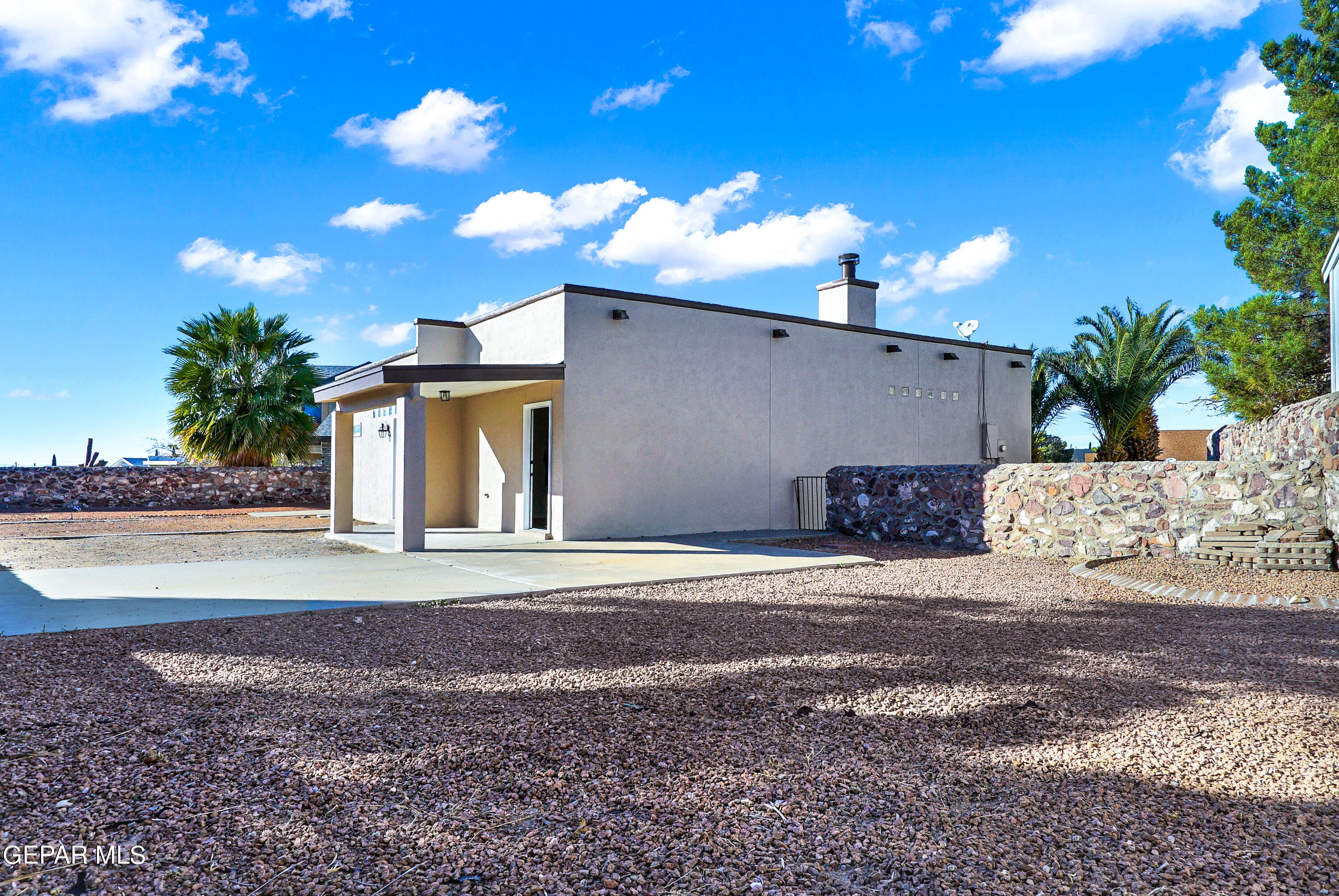 7114 DESERT JEWEL Drive