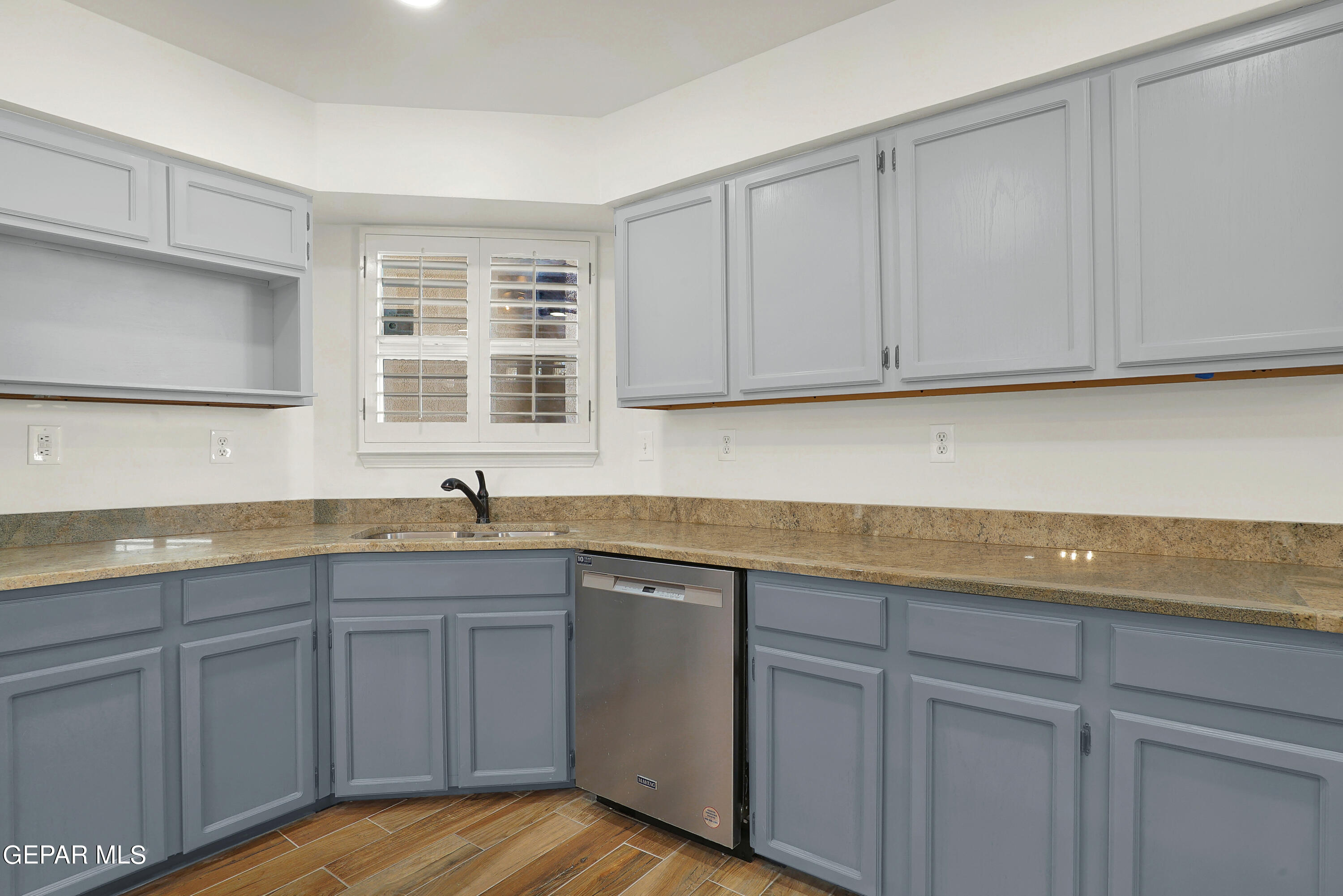 7114 DESERT JEWEL Drive
