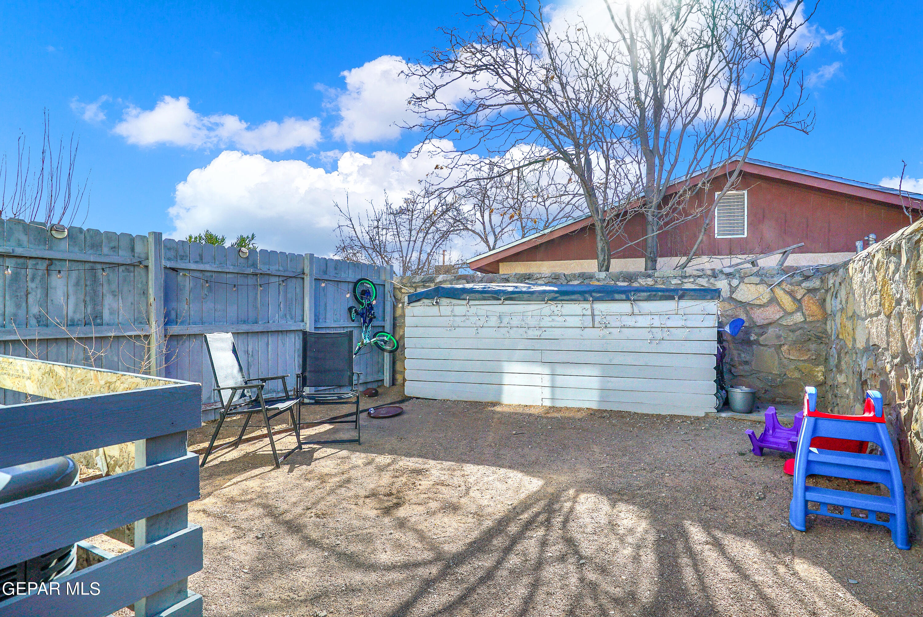 11364 BEACH FRONT Drive, A & B