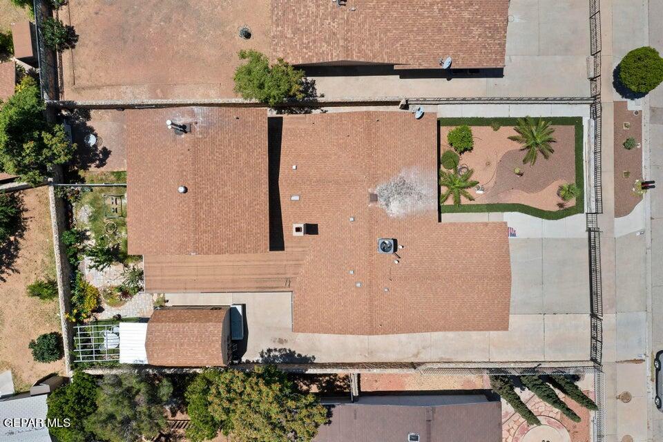 11364 BEACH FRONT Drive, A & B