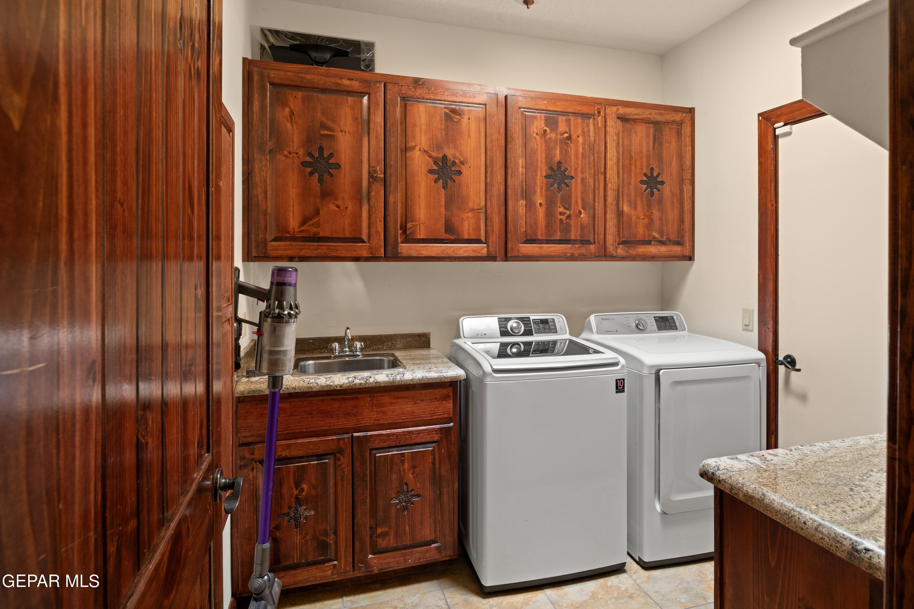6007 ALCALA Court