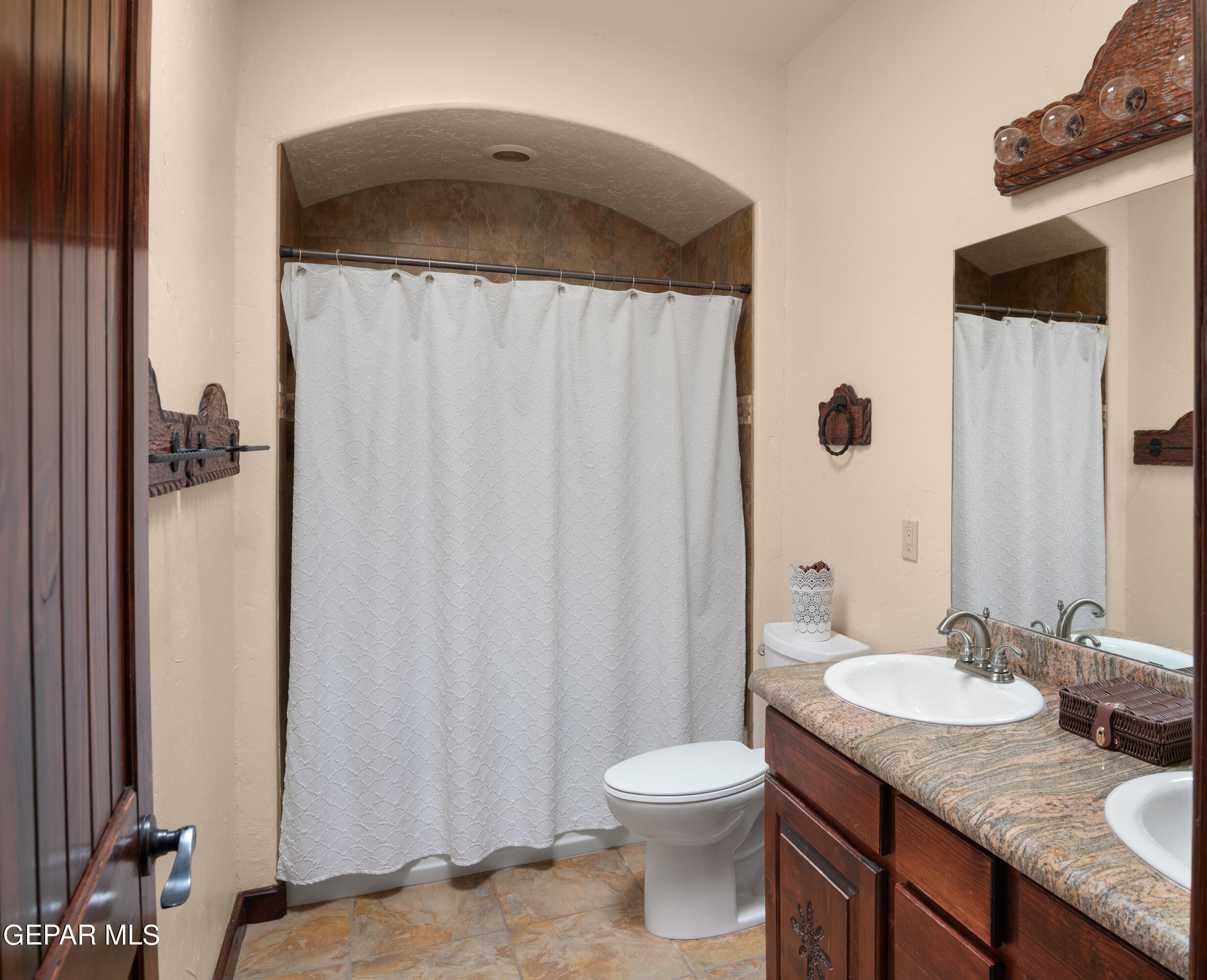 6007 ALCALA Court