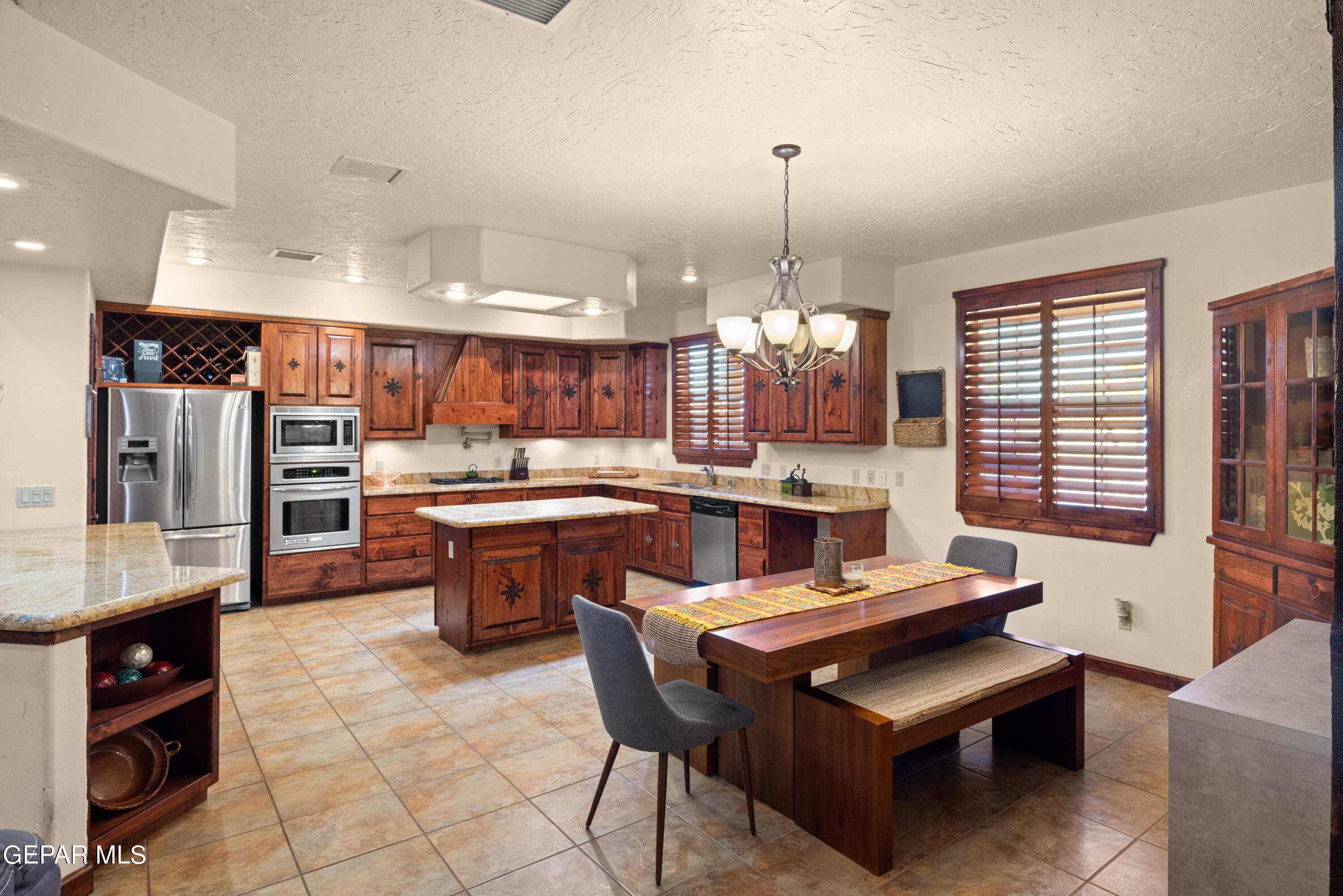 6007 ALCALA Court
