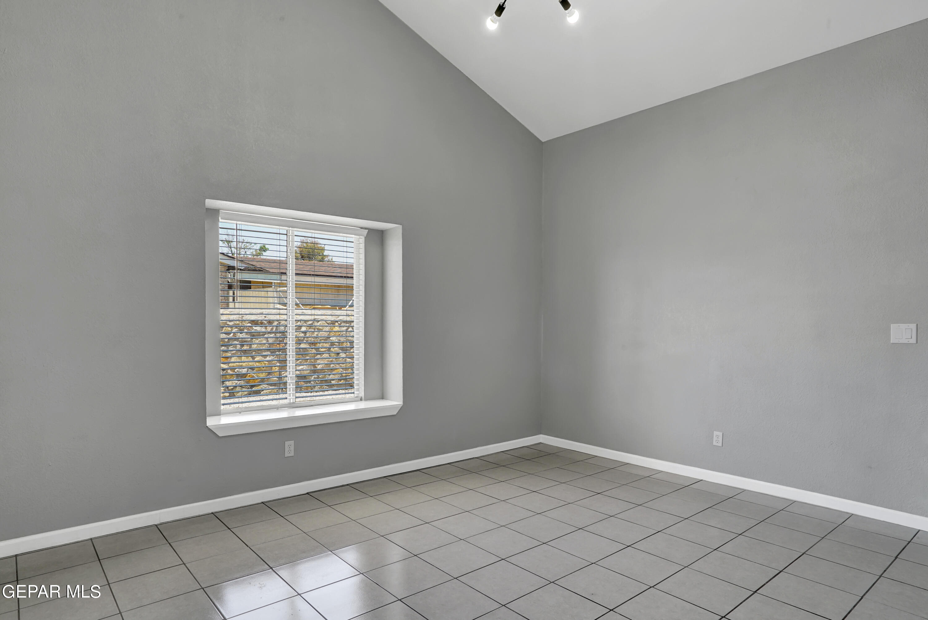 1593 HARTSDALE Drive