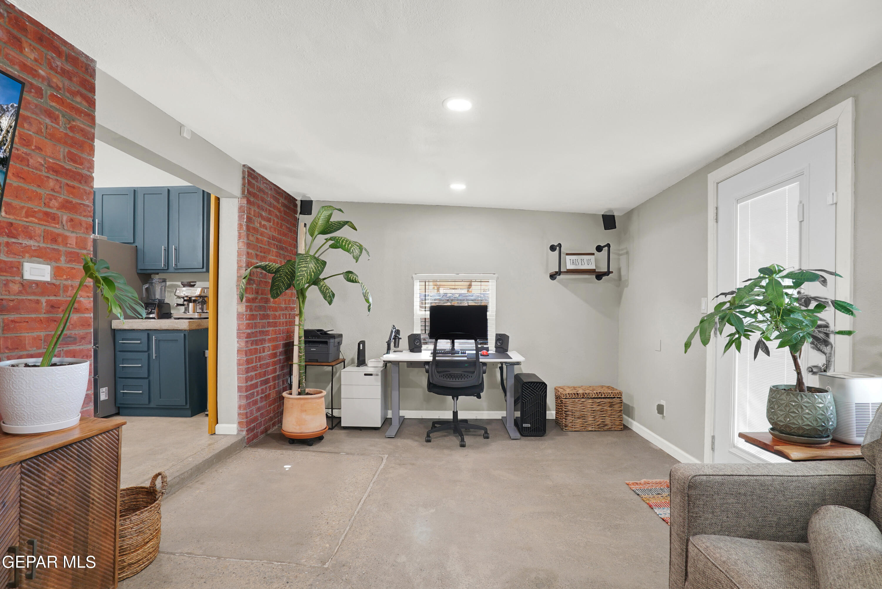 1593 HARTSDALE Drive