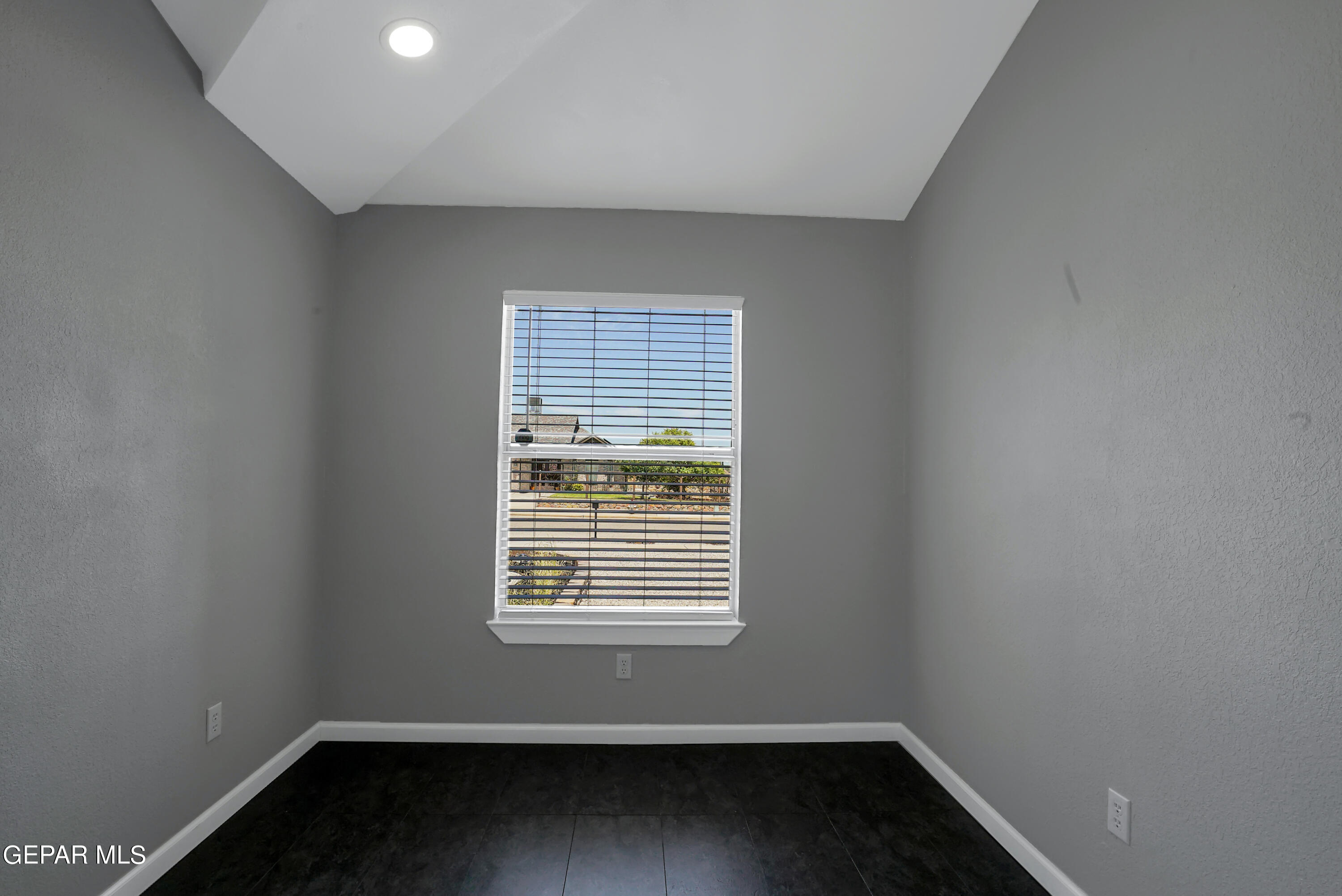1593 HARTSDALE Drive
