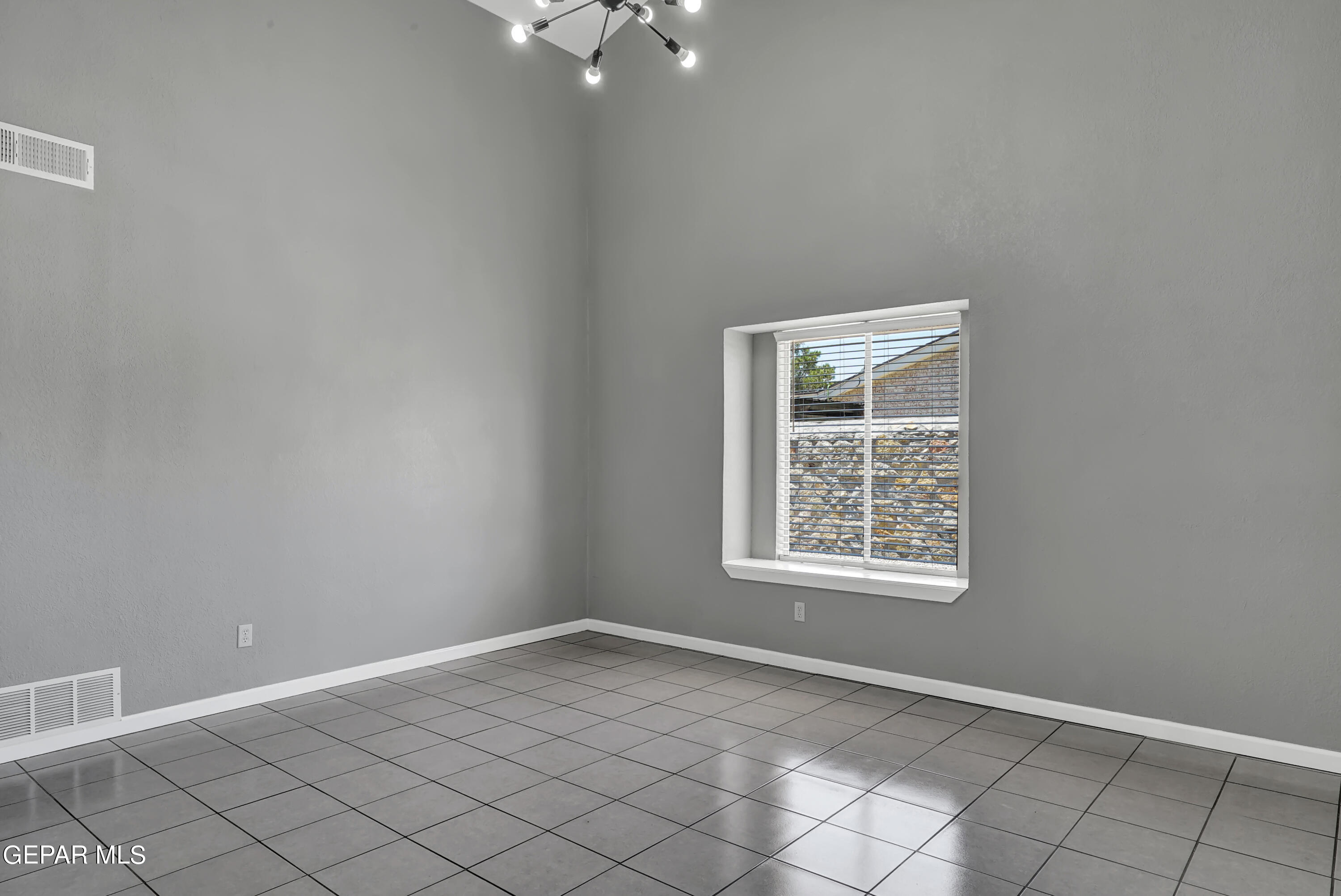 1593 HARTSDALE Drive