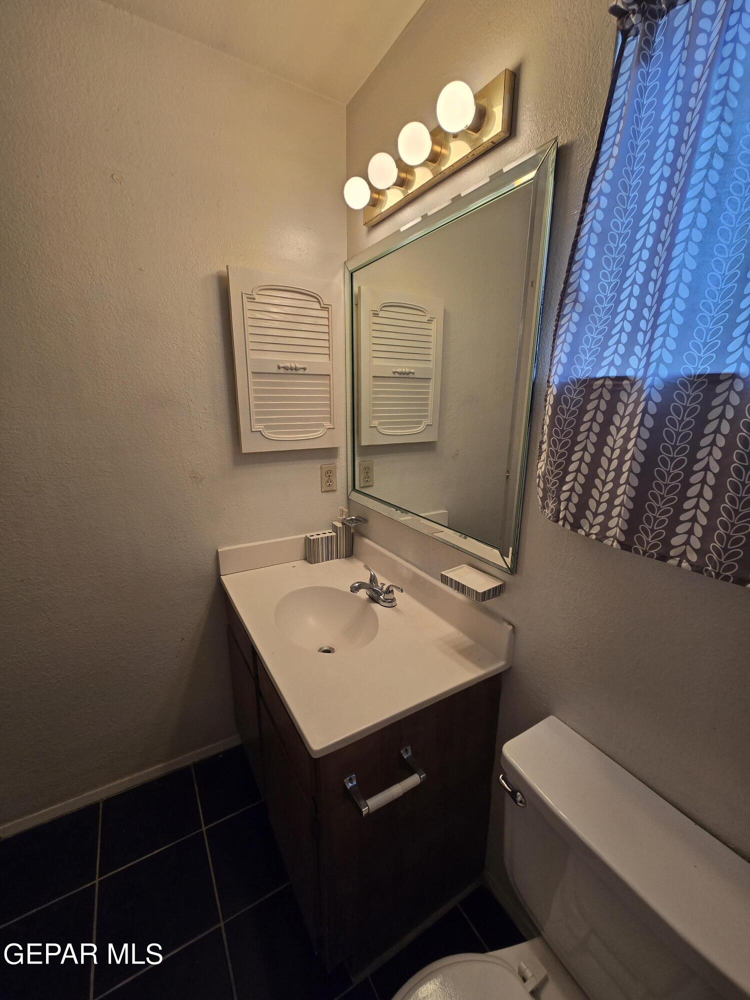 11412 BEACH FRONT Drive