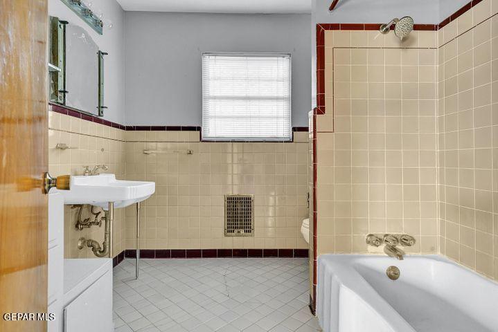 1508-1510 HAWTHORNE Street, A & B