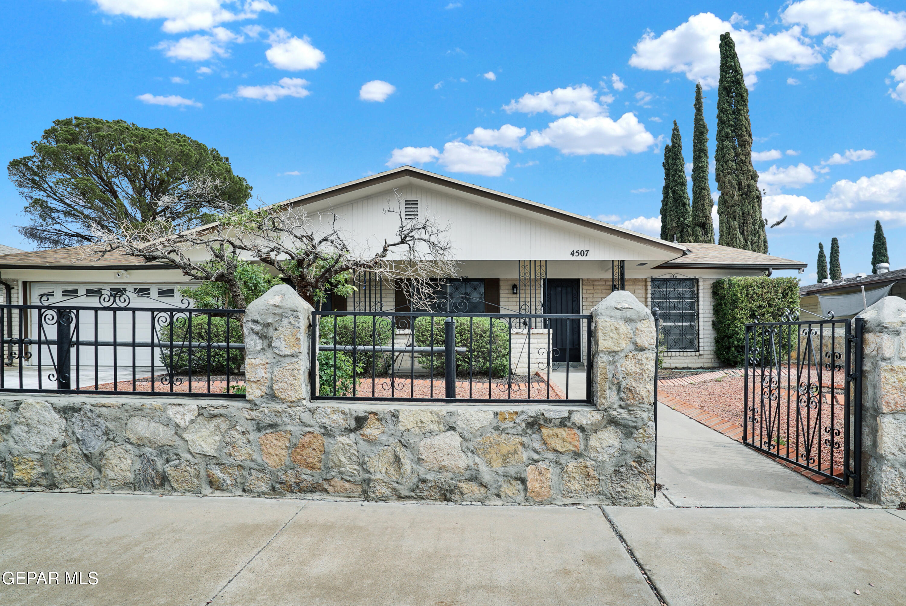 4507 HELLAS Drive