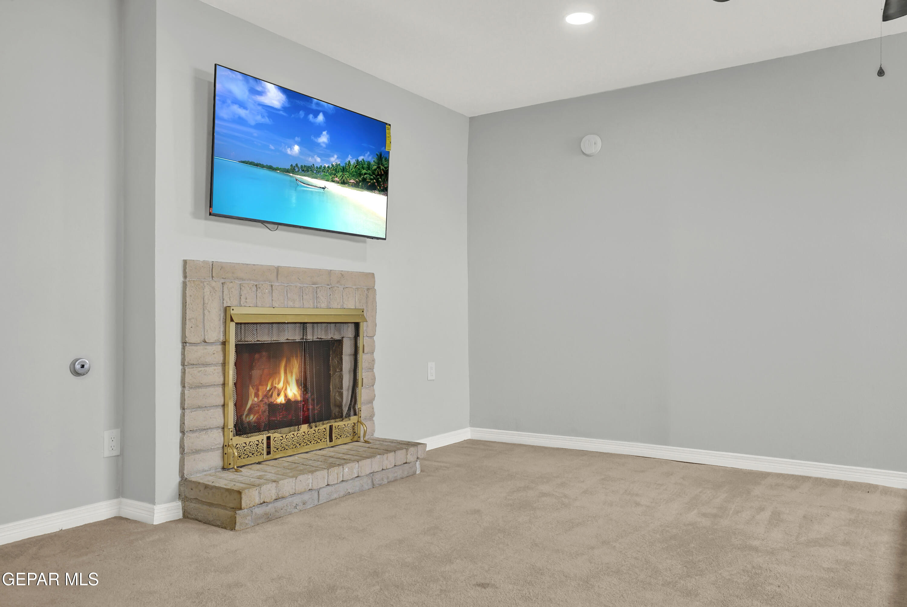 4507 HELLAS Drive