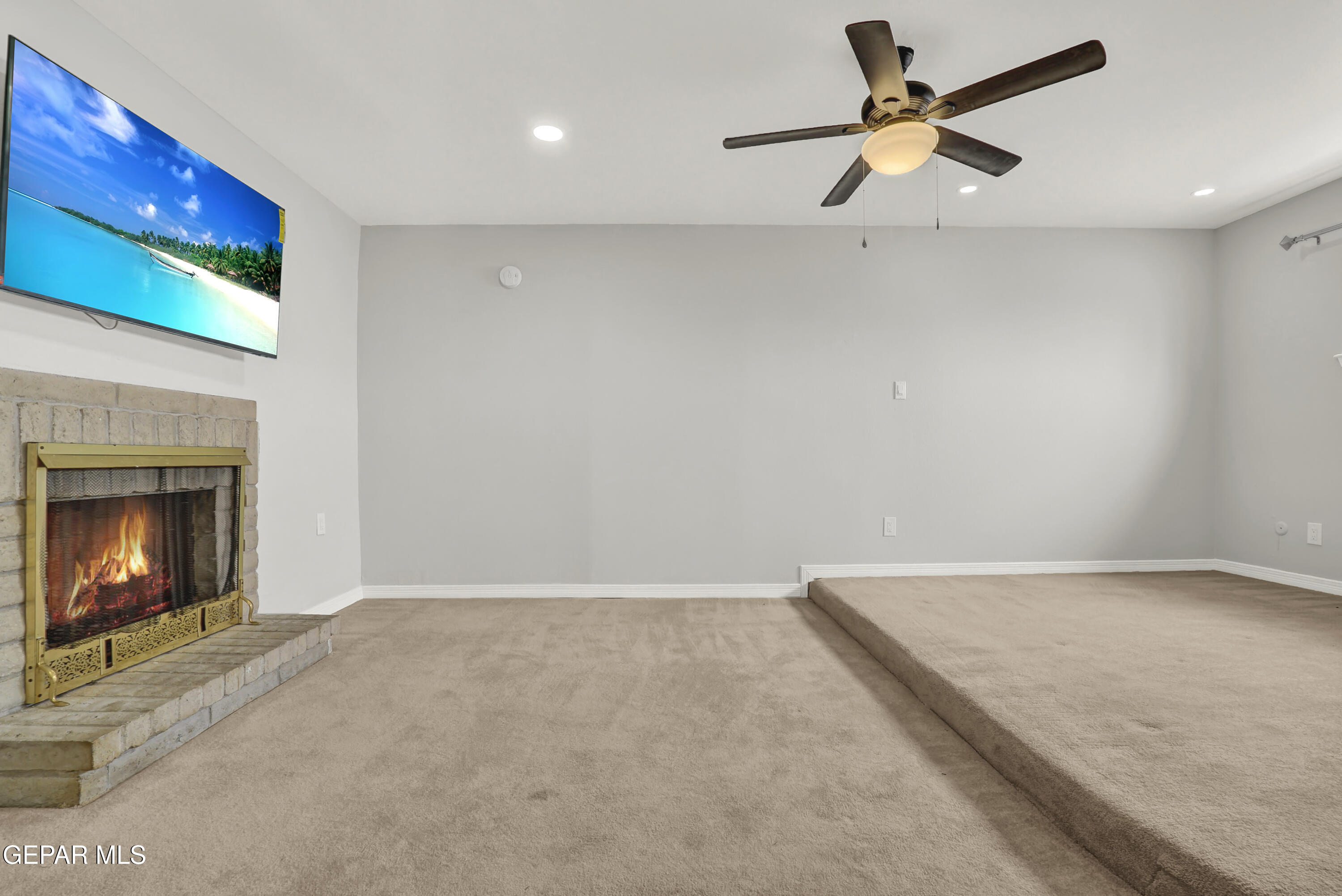 4507 HELLAS Drive