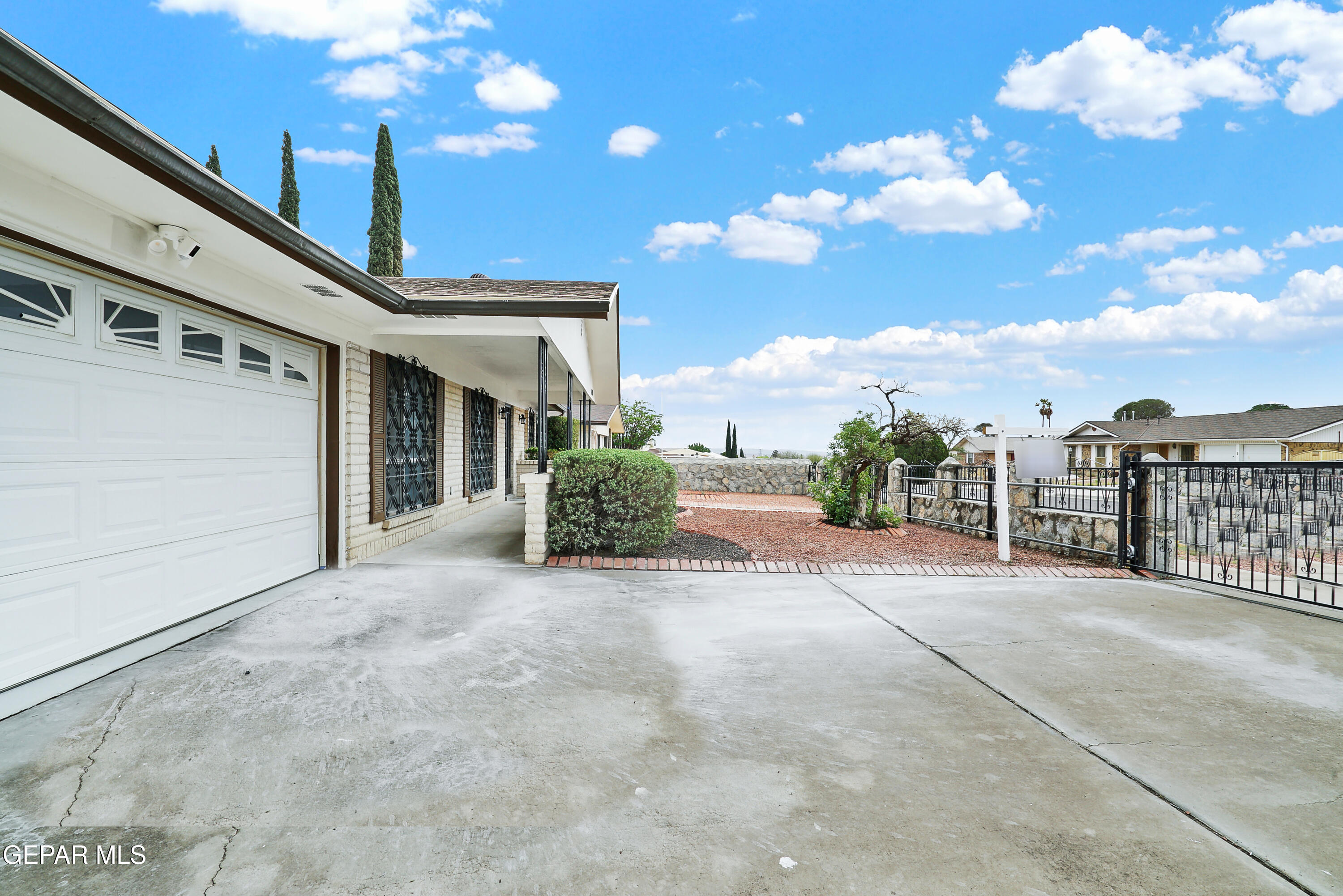 4507 HELLAS Drive