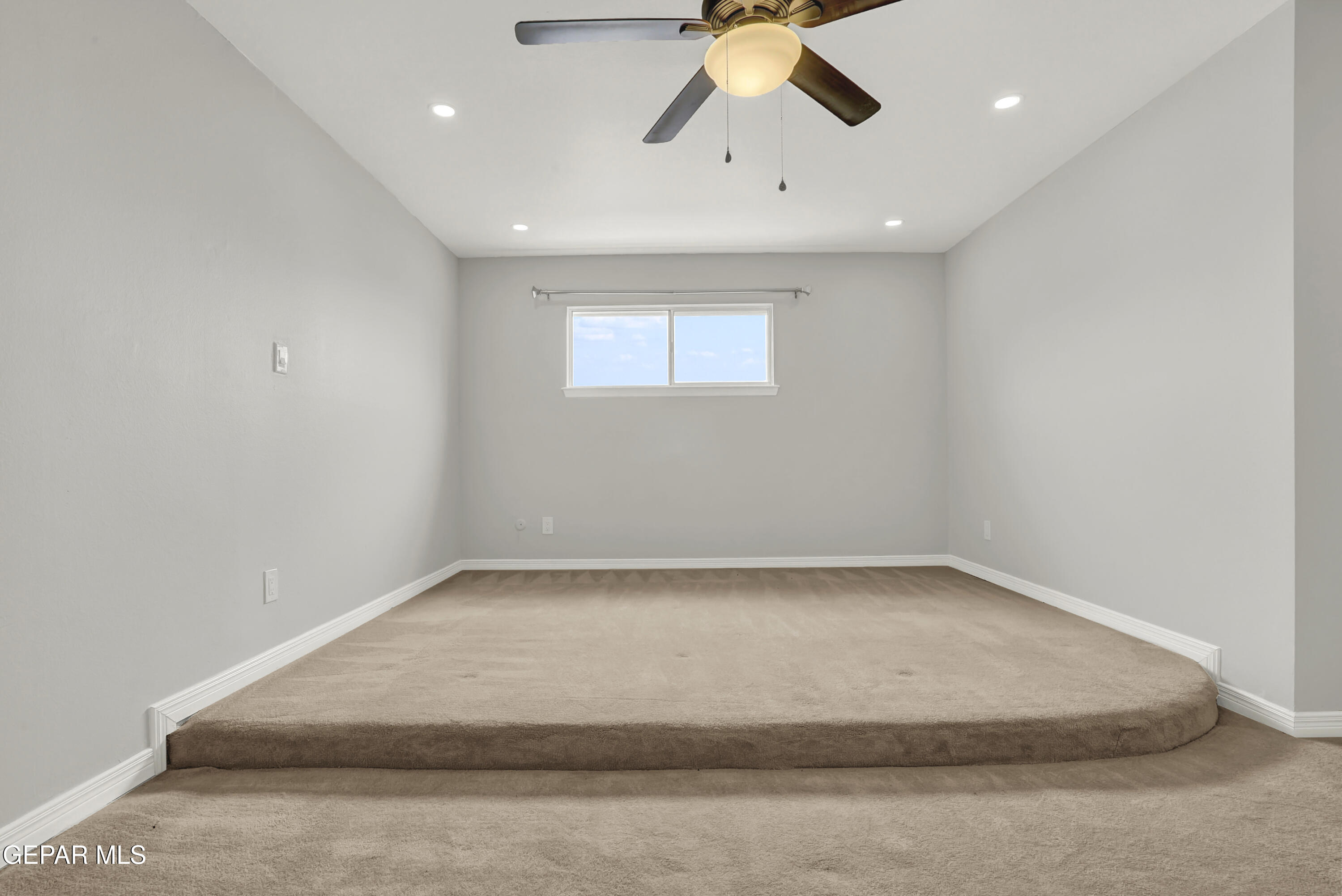 4507 HELLAS Drive