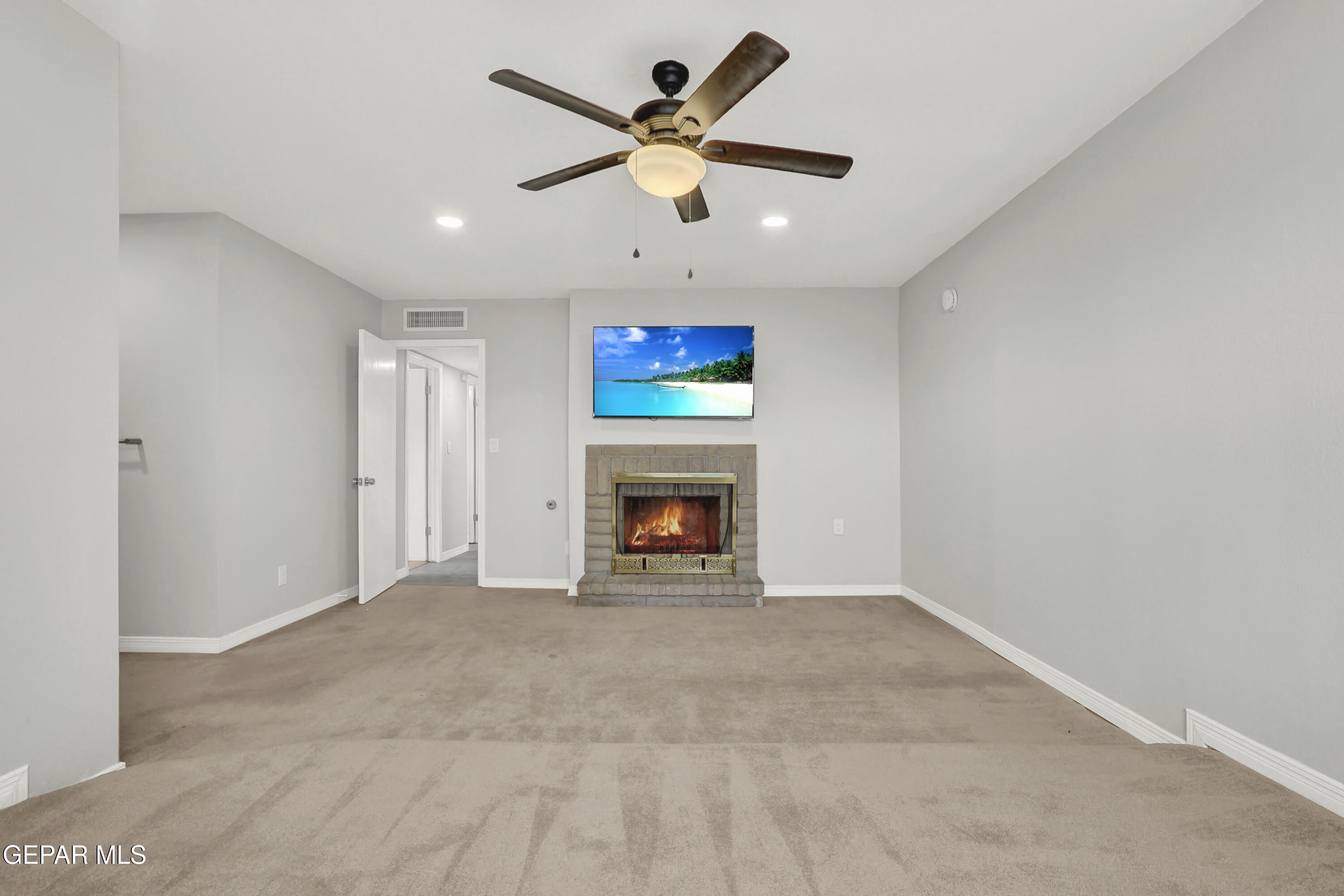 4507 HELLAS Drive