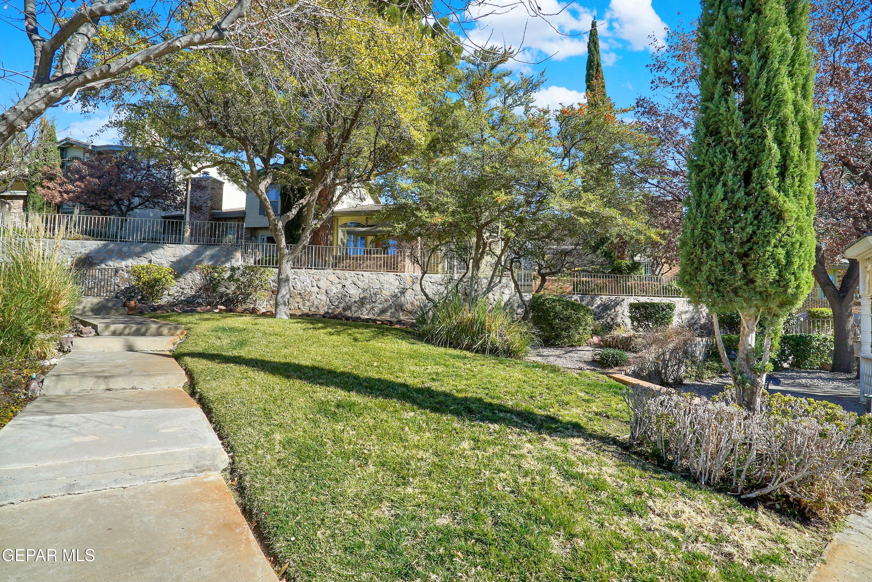652 COPPERFIELD Lane