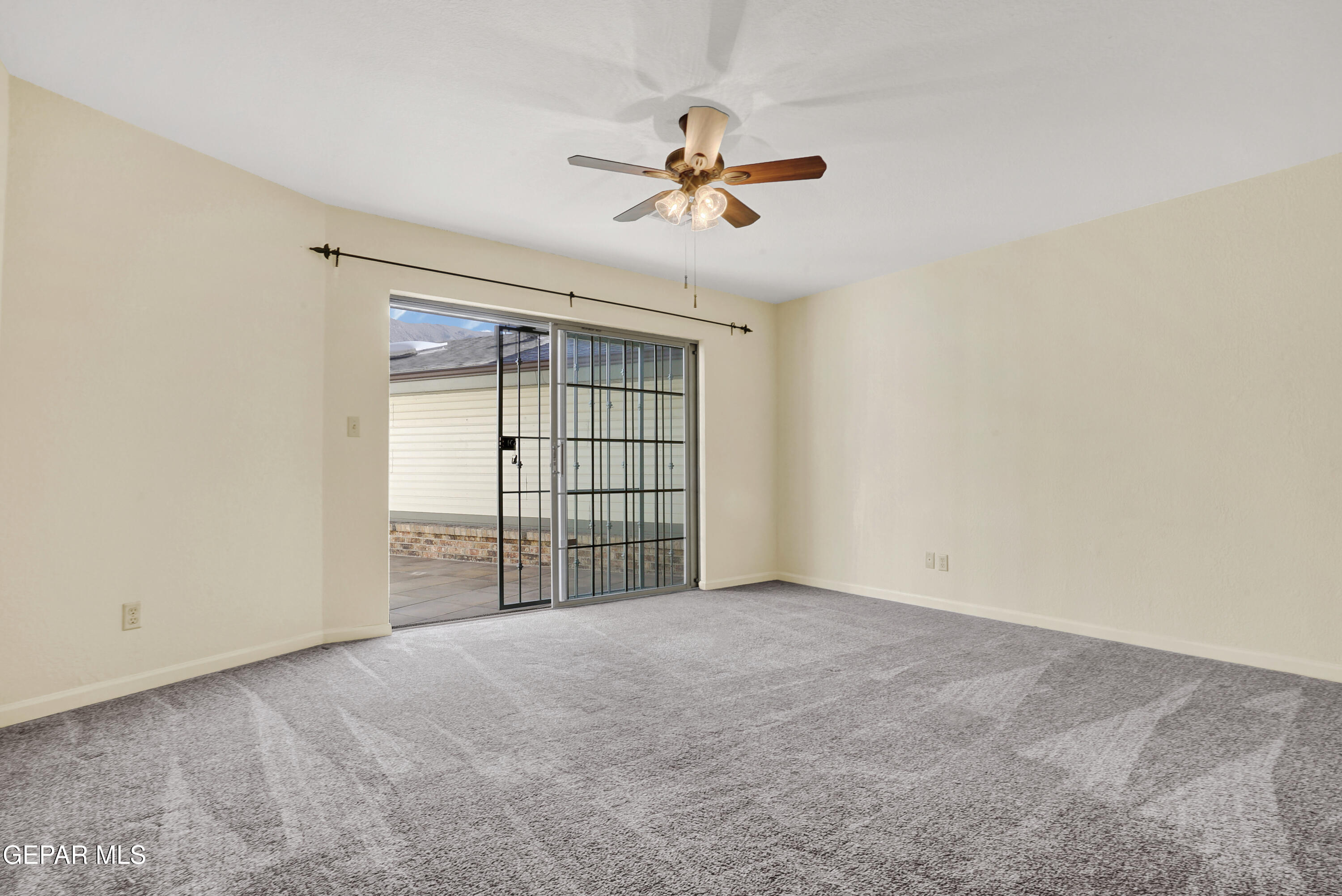 652 COPPERFIELD Lane