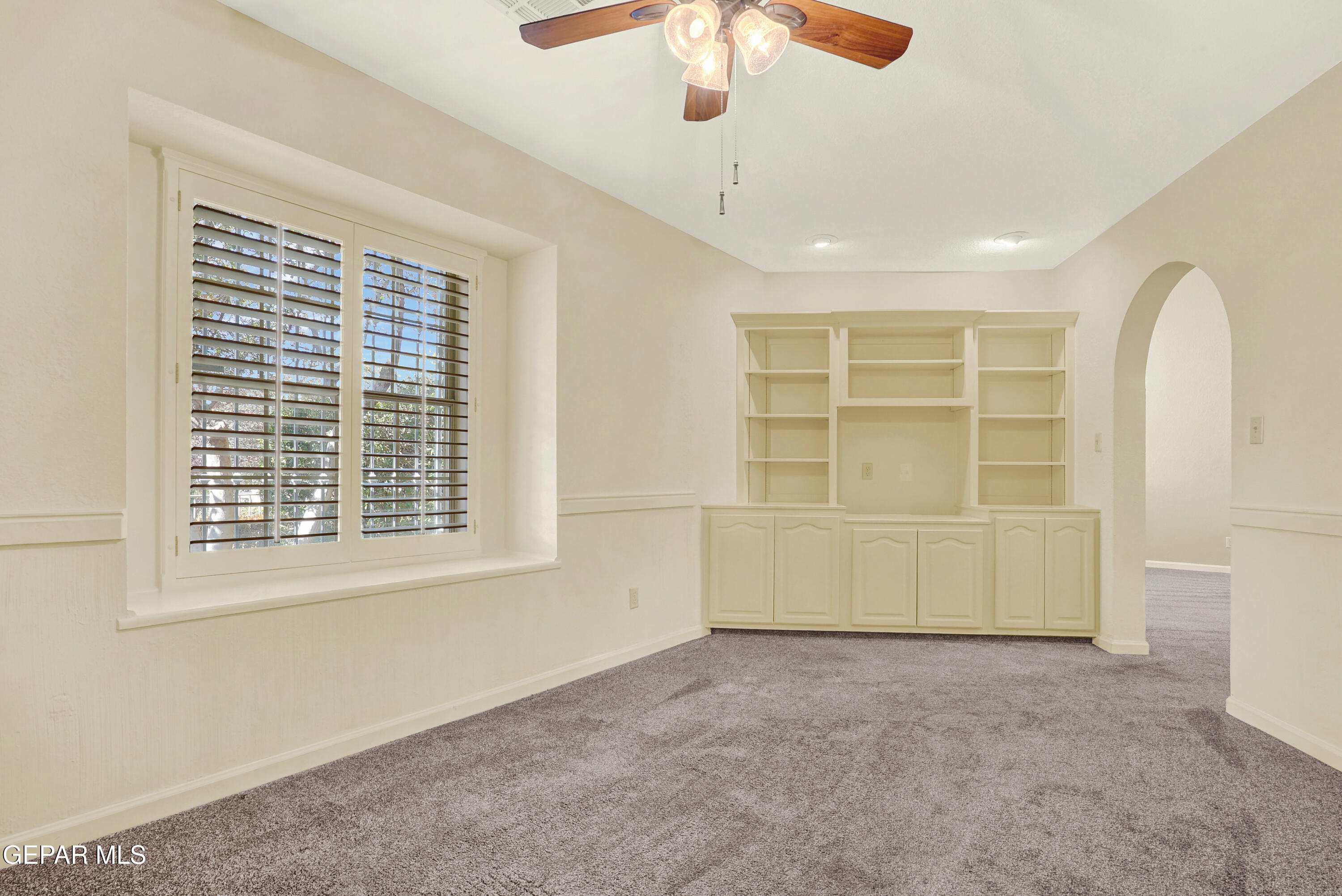652 COPPERFIELD Lane