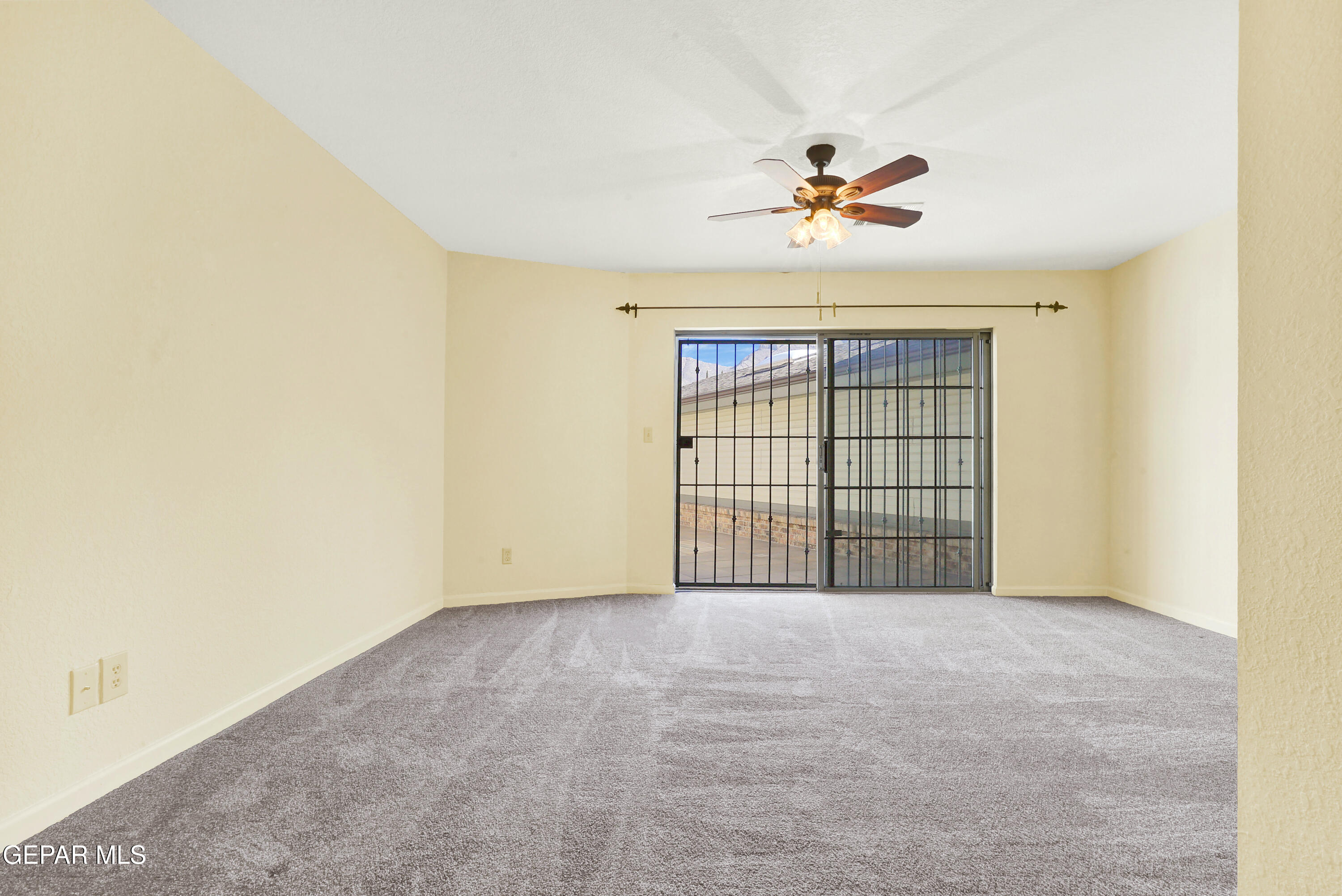 652 COPPERFIELD Lane