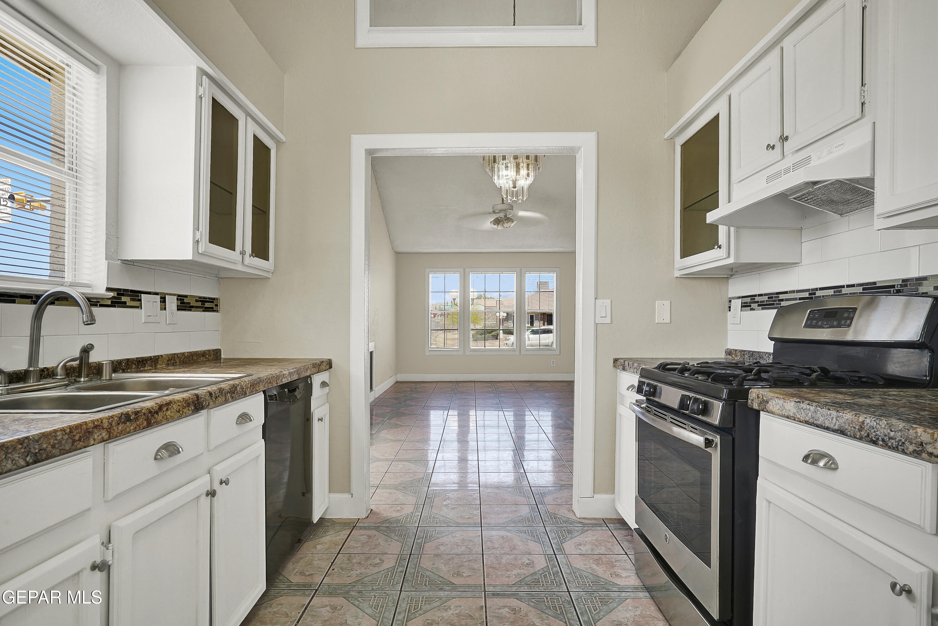 500 WOODBINE Lane