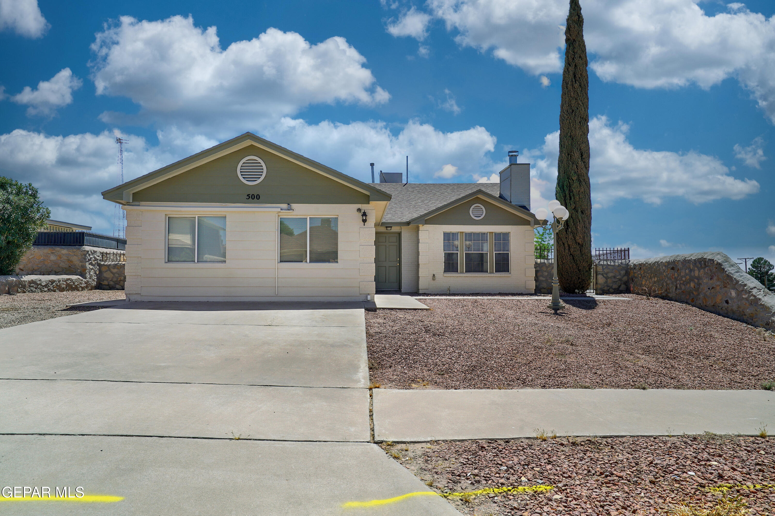 500 WOODBINE Lane
