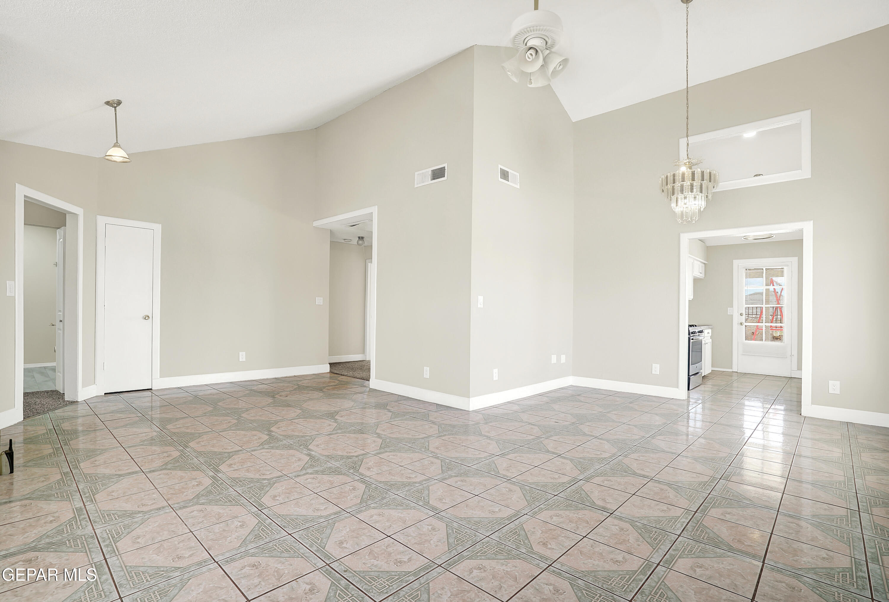 500 WOODBINE Lane