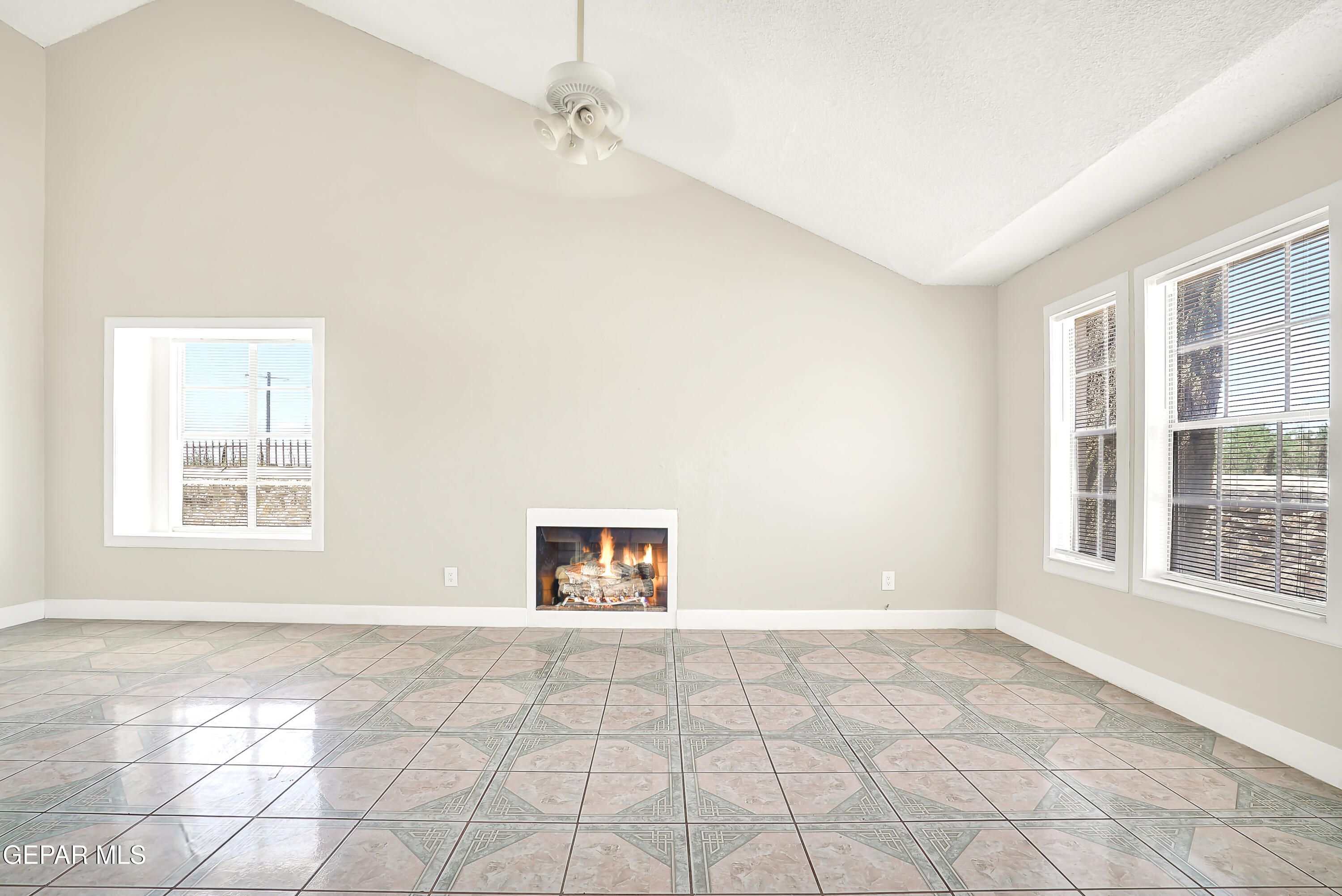 500 WOODBINE Lane