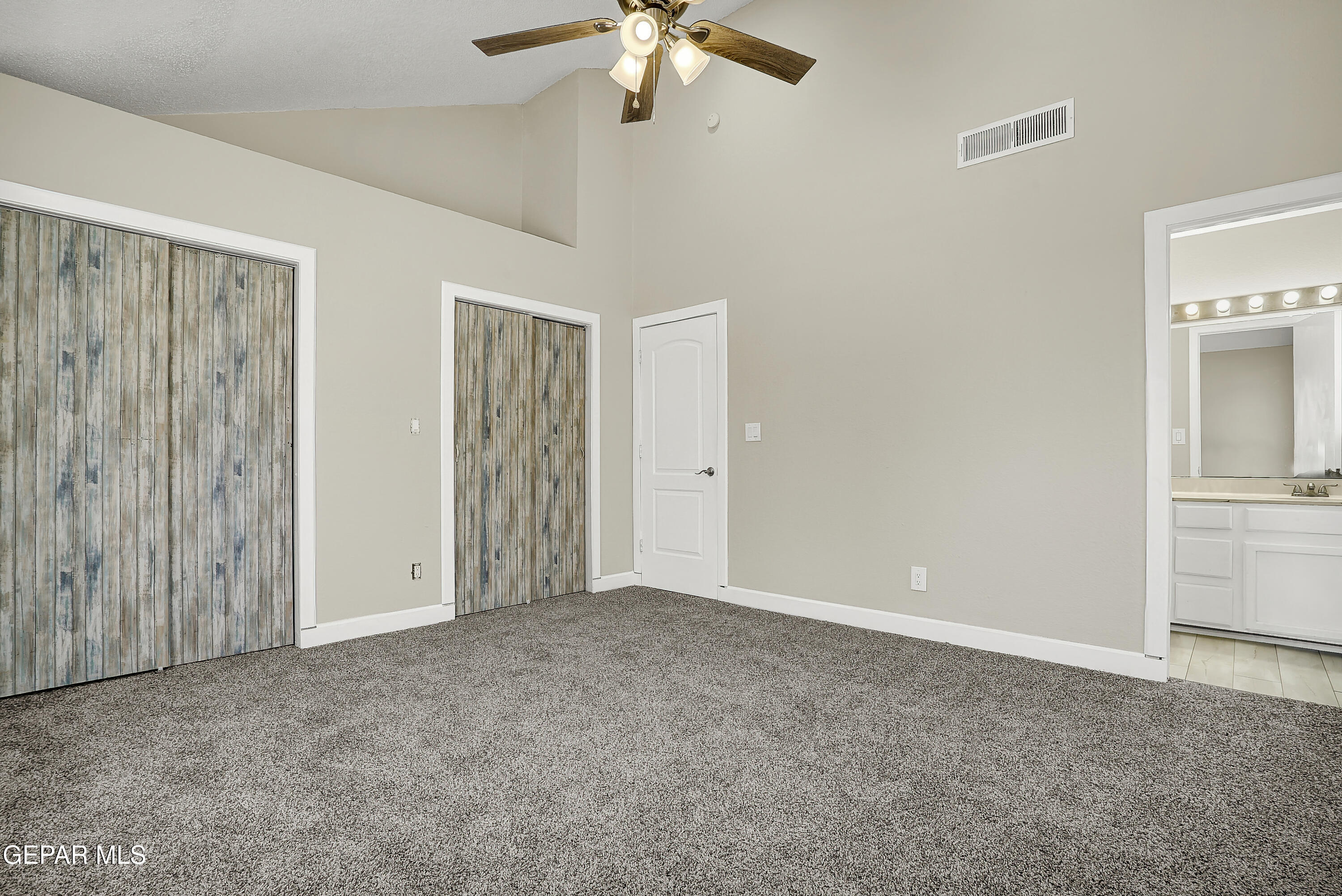 500 WOODBINE Lane